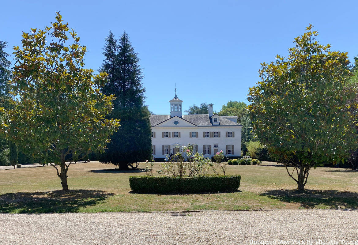 Mount Vernon, white colonial-style mansion, cupola, SD Desktop Wallpaper