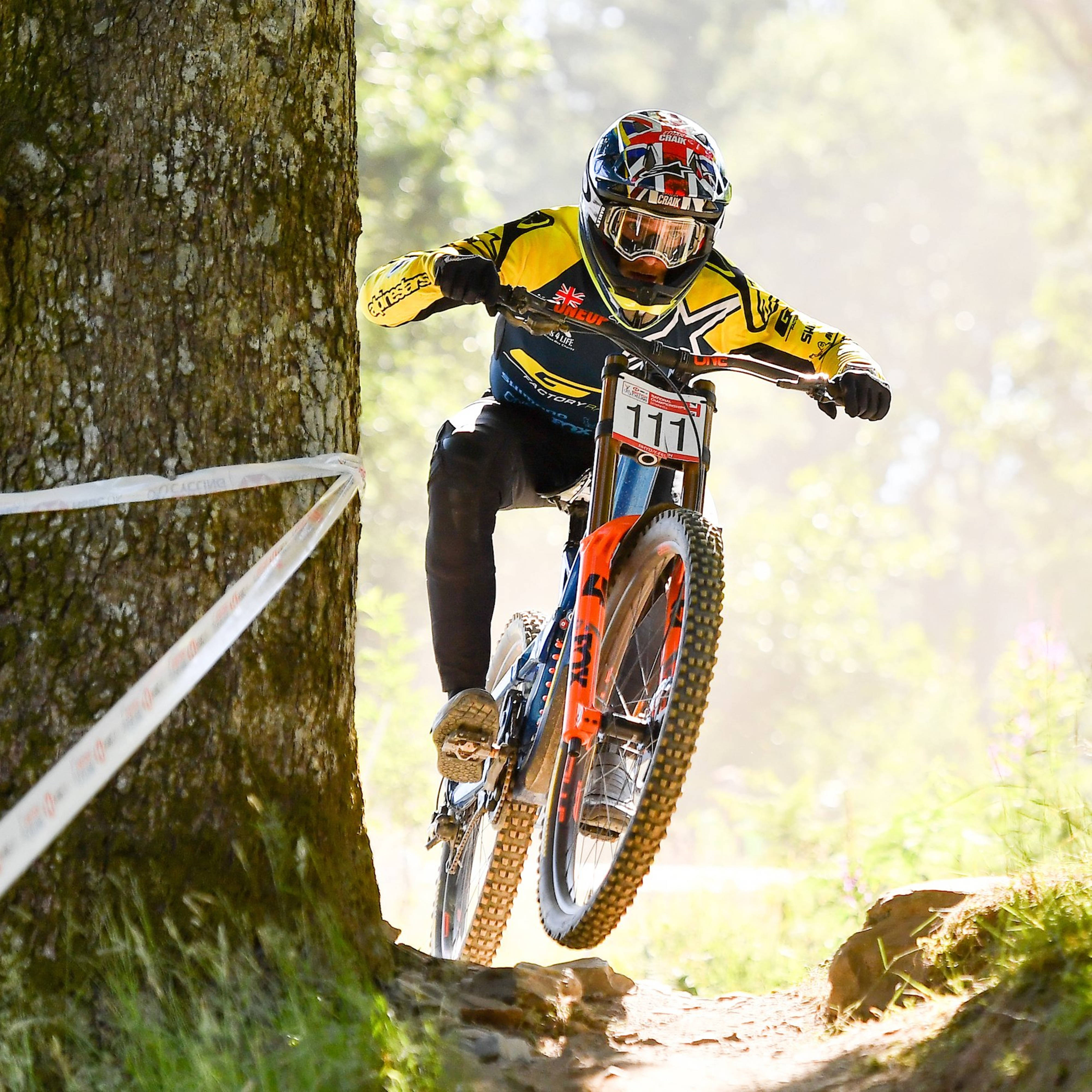 mountain biker, yellow gear, forest trail, 4K Desktop Wallpaper