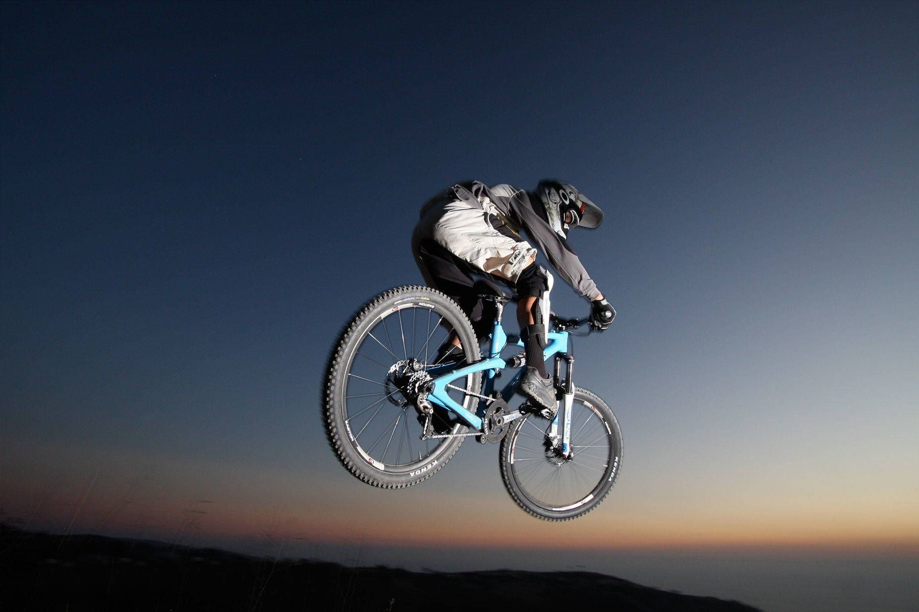 mountain biker, twilight sky, deep blue, HD Desktop Wallpaper