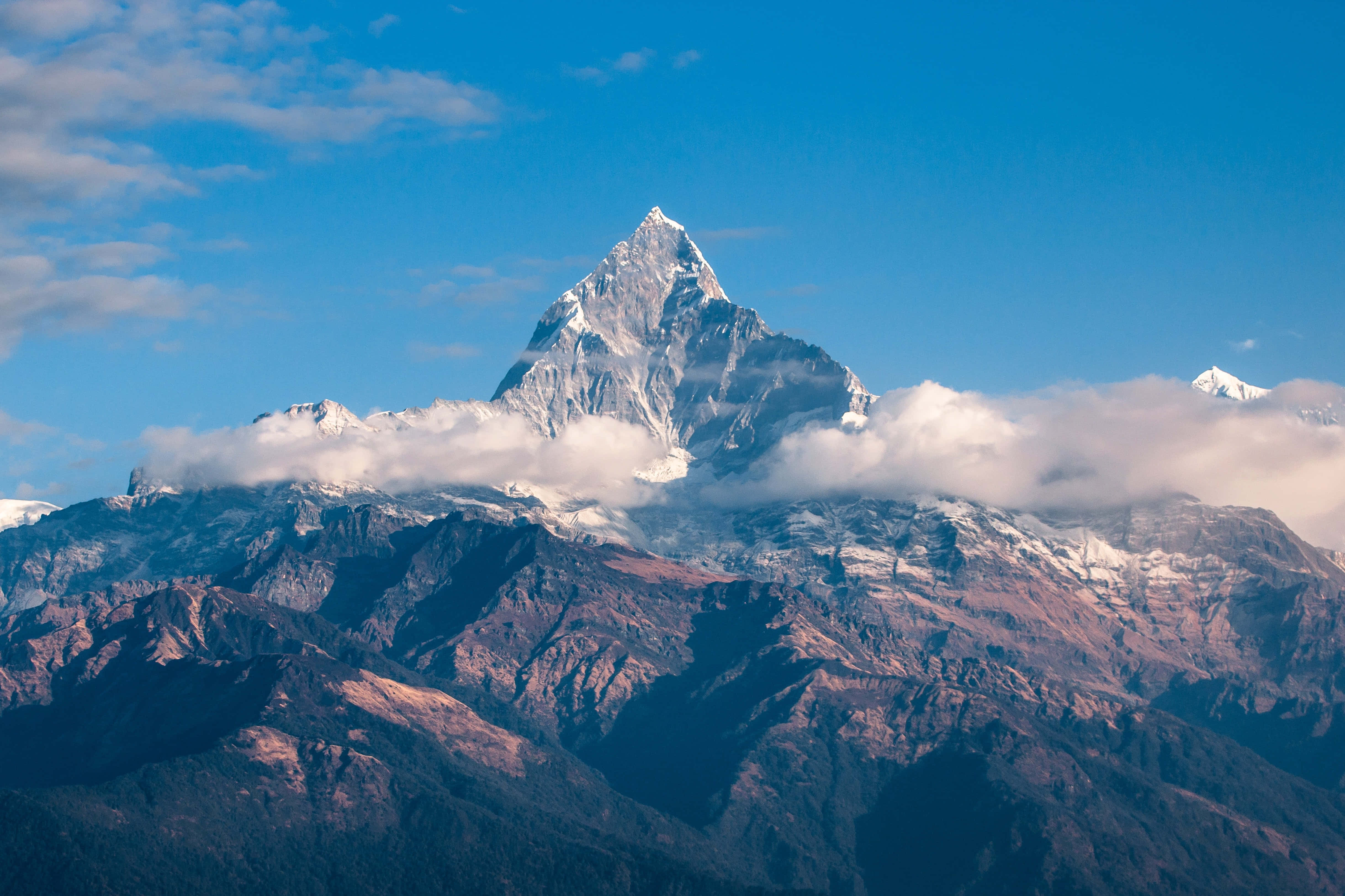 snow-capped mountain peak, clouds, clear blue sky, 4K Desktop Wallpaper