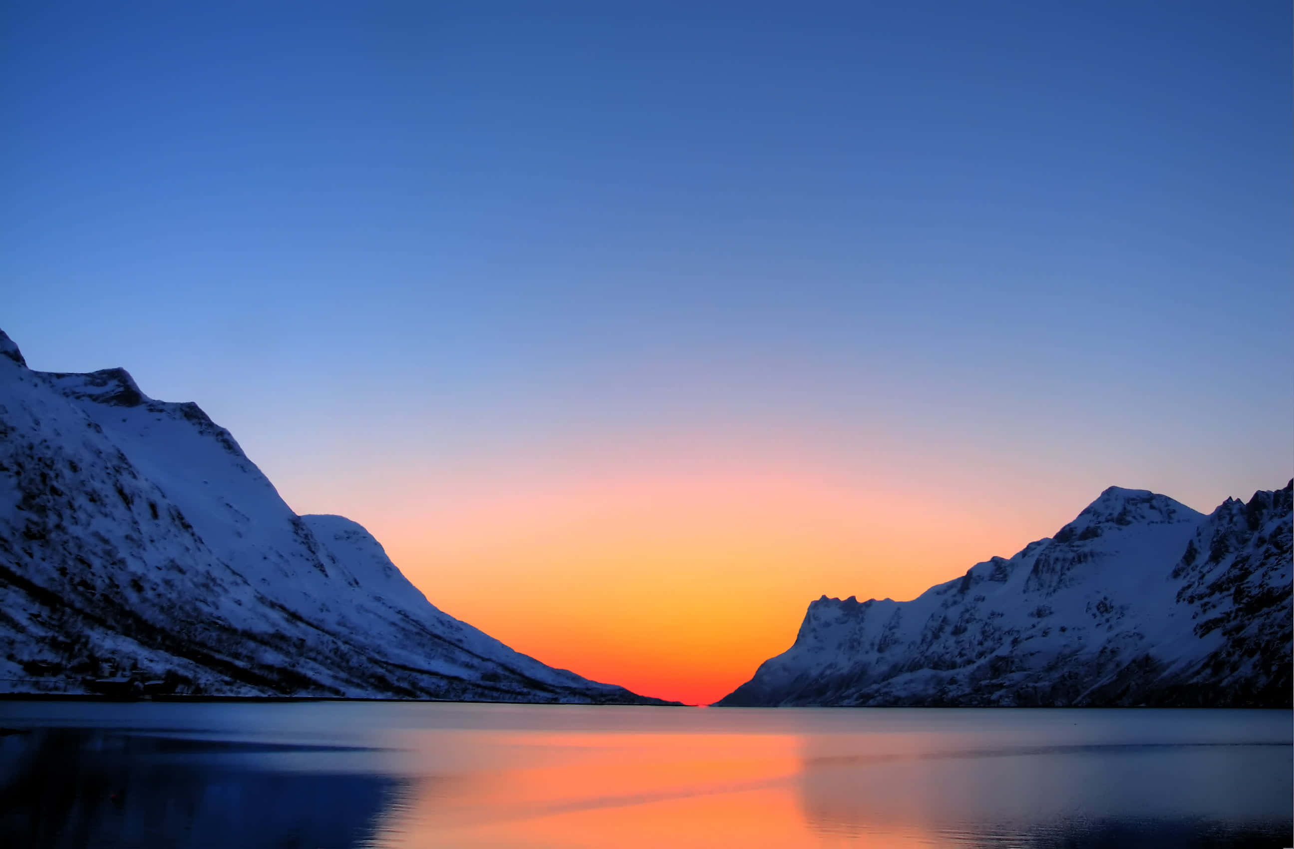 Mountain Sunset, snowcapped mountains, tranquil lake, 2K Desktop Wallpaper