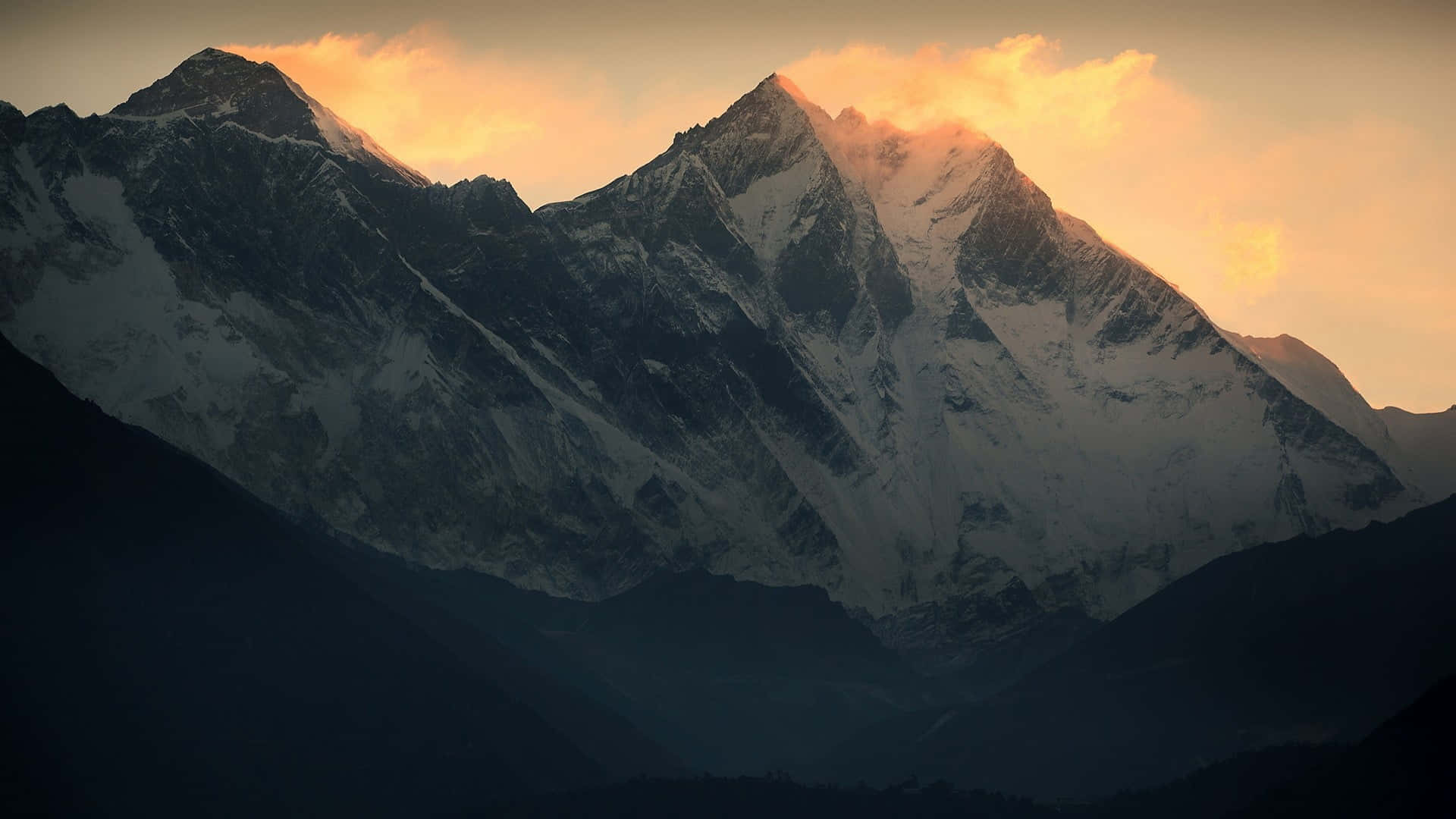 Mountain Sunset, snowcapped mountain peaks, golden sunset light, Full HD Desktop Wallpaper