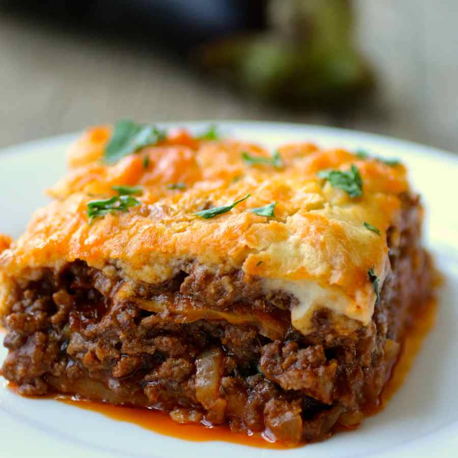 baked moussaka, golden-brown cheesy meat lasagna, fresh parsley, SD Desktop Wallpaper