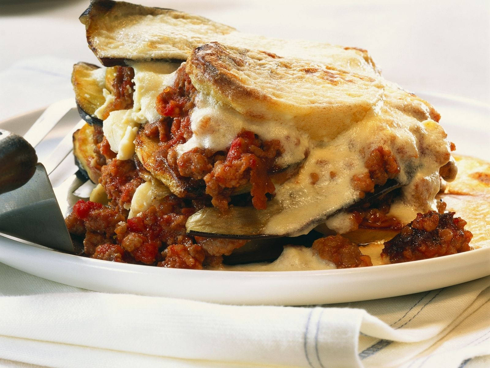 creamy layered moussaka, golden-brown layered eggplant parmesan, melted cheese, HD Desktop Wallpaper