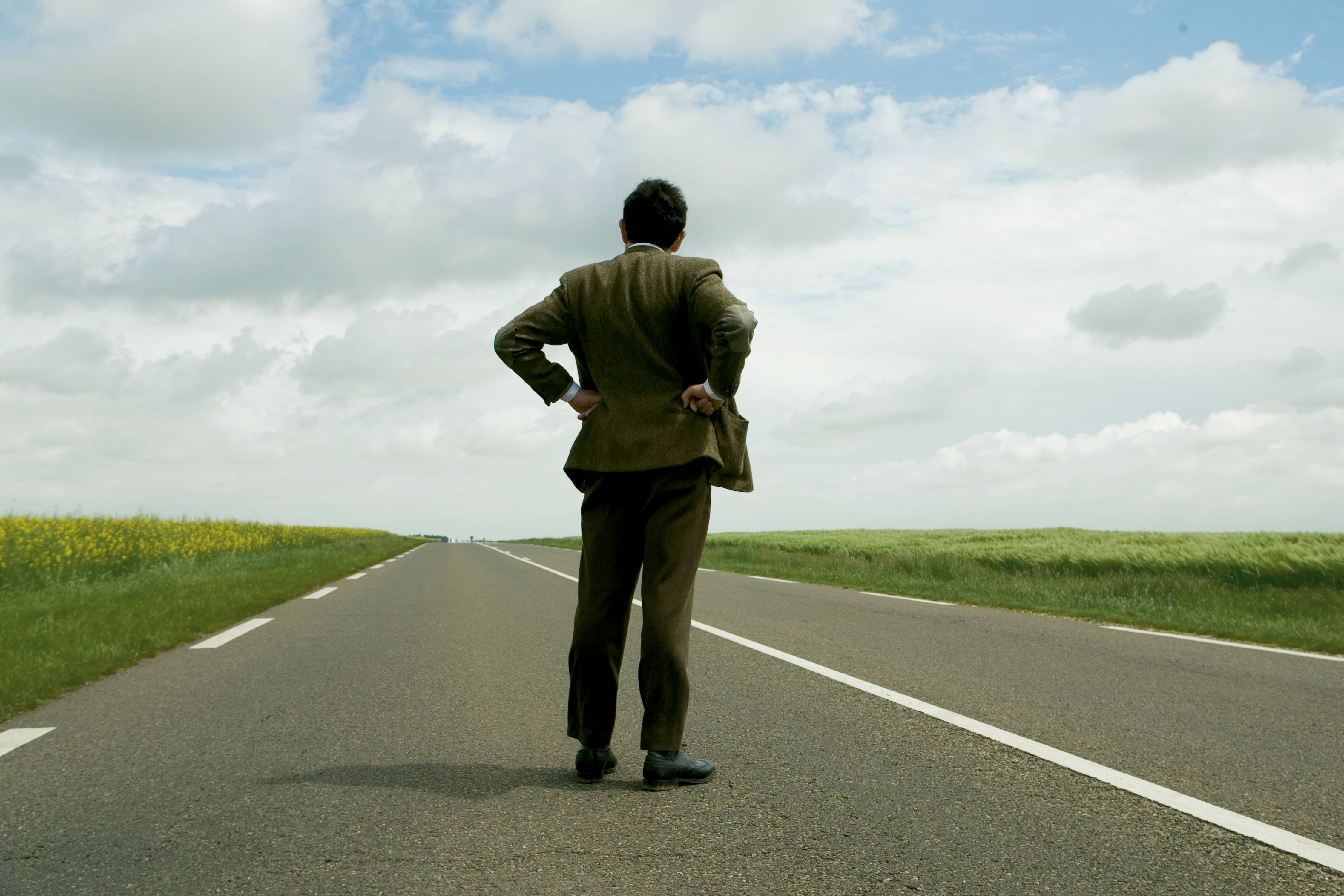 Mr Bean, green suit, long straight road, 4K Desktop Wallpaper