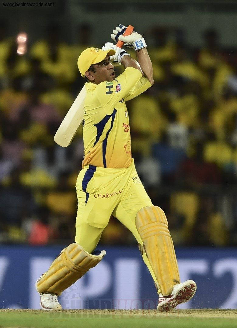 MS Dhoni, yellow uniform, night match, SD Phone Wallpaper