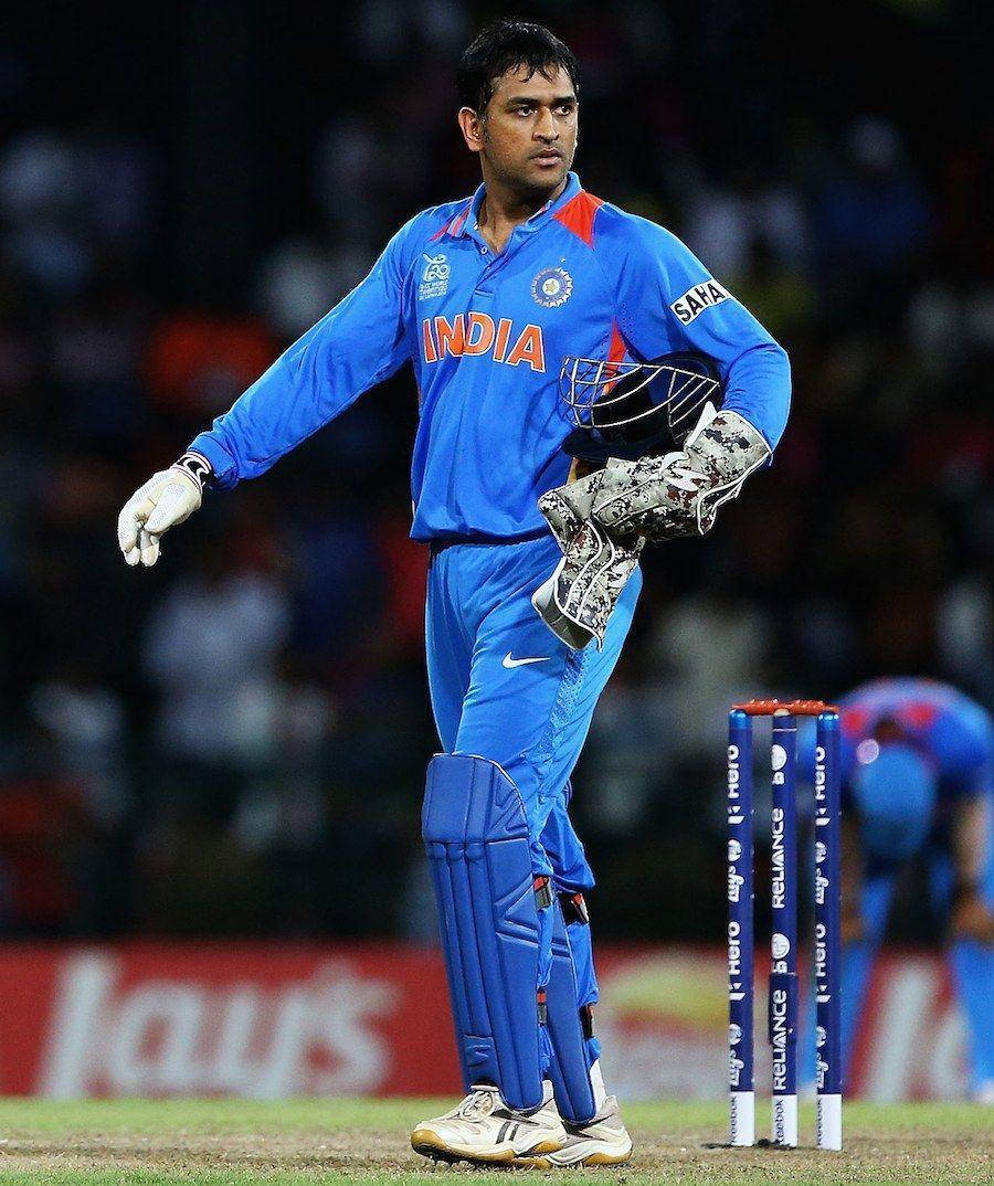MS Dhoni, blue uniform, helmet, SD Phone Wallpaper
