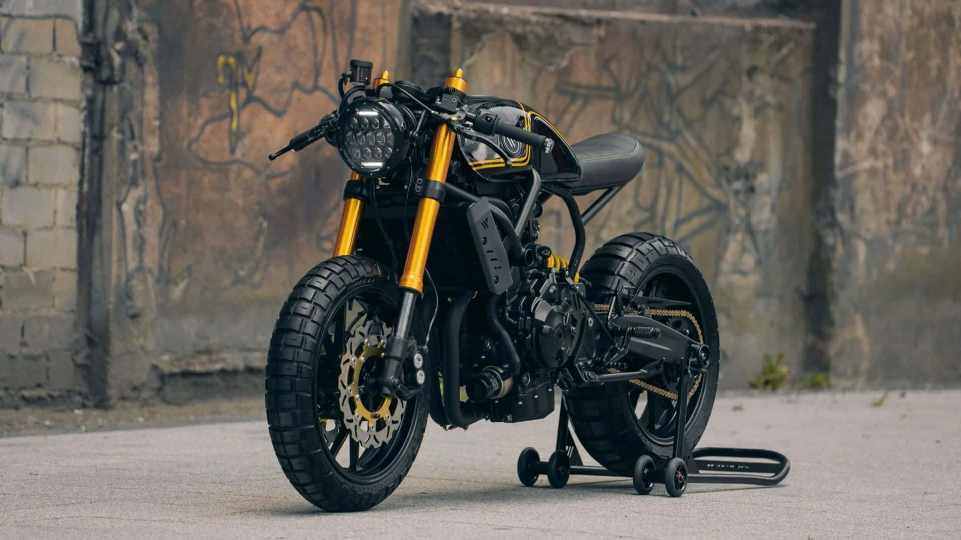 Mt 07, black and yellow, knobby tires, Full HD Desktop Wallpaper