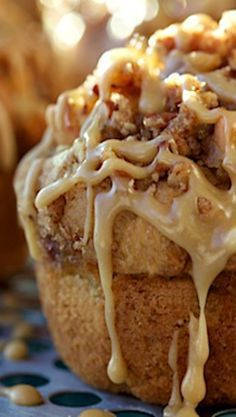 buttermilk muffin, caramel-drizzled, cinnamon roll muffin, SD Phone Wallpaper