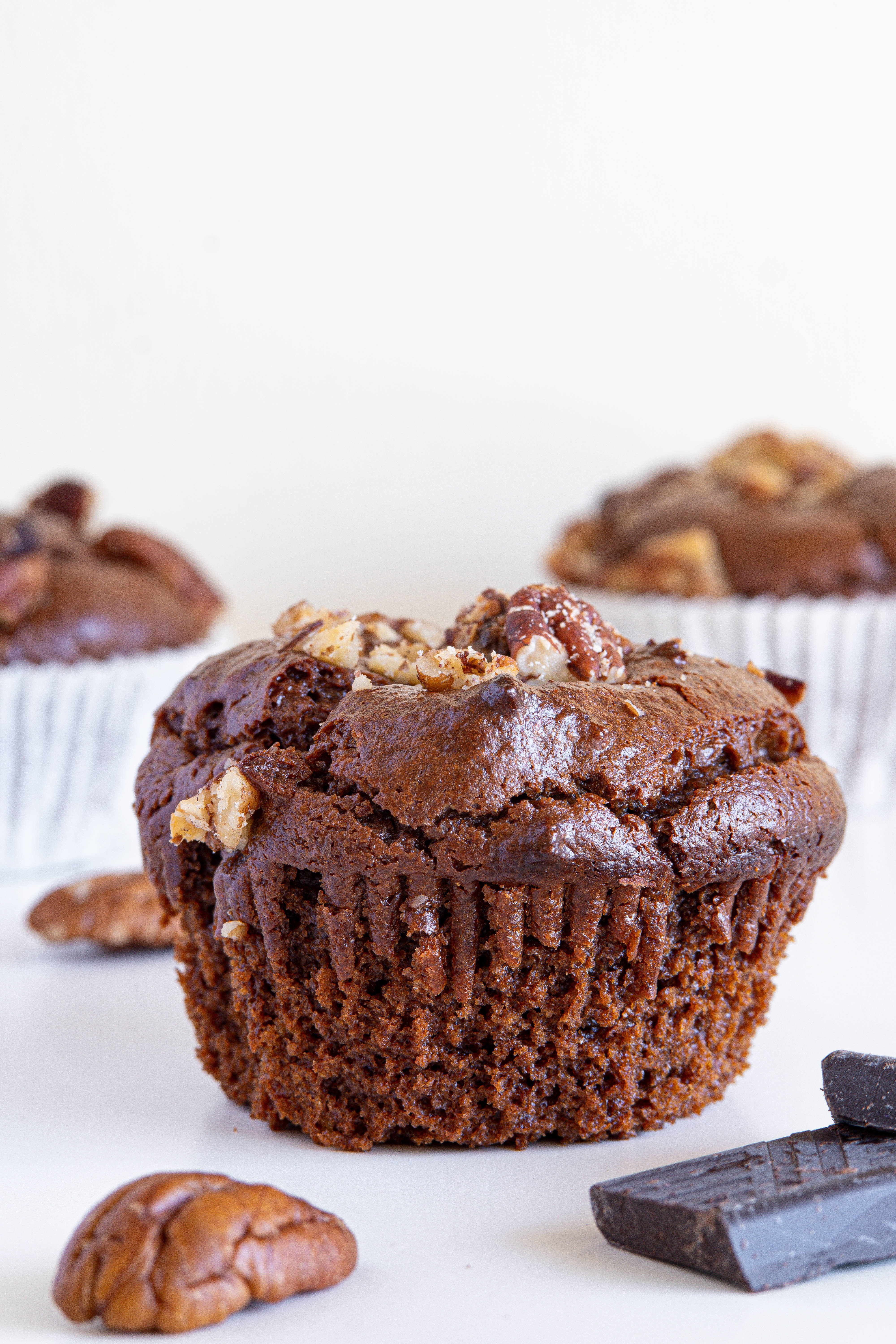 muffin, chocolate muffin, chopped pecans, 5K Phone Wallpaper