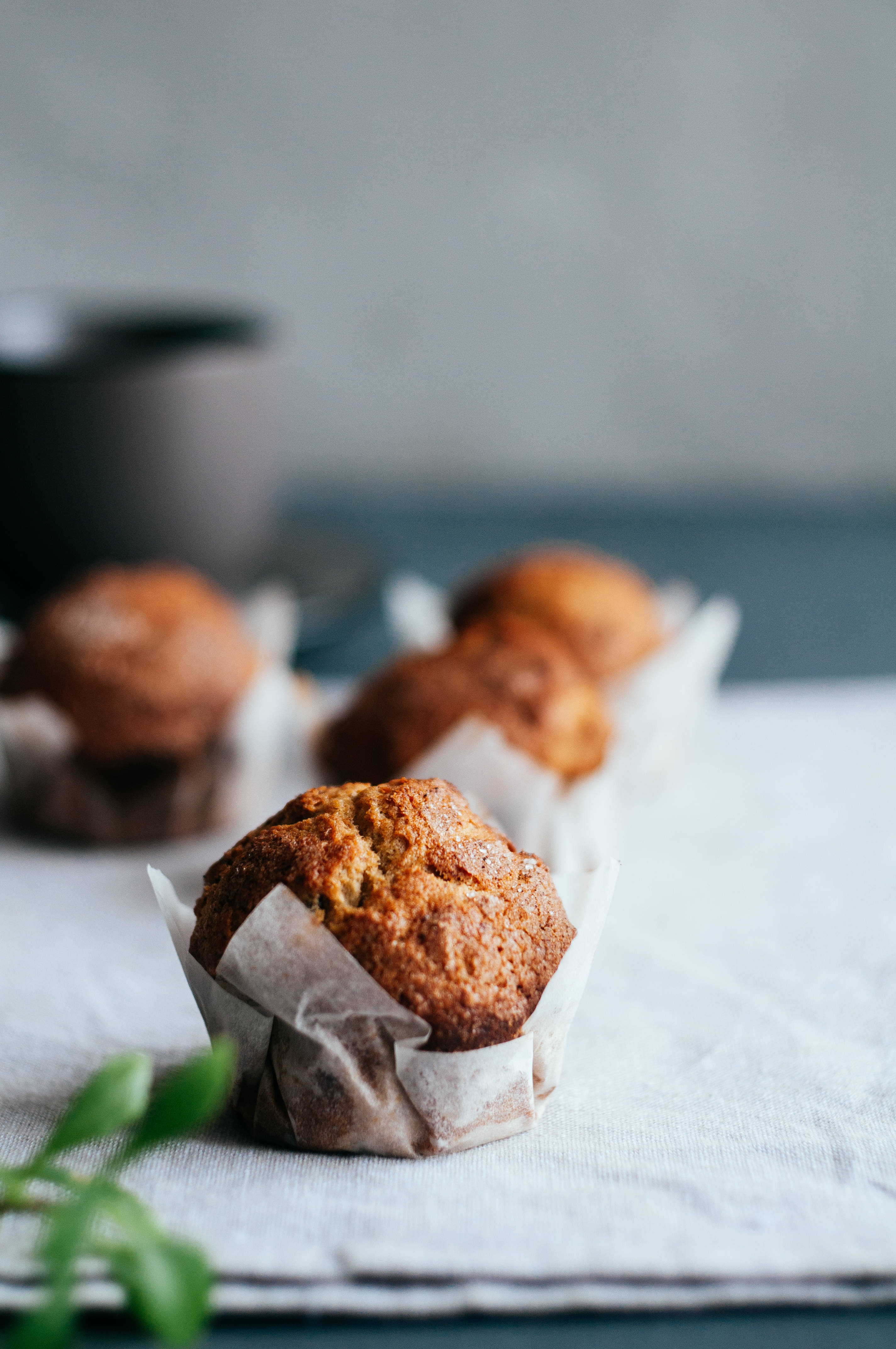 muffin, golden muffins, paper liners, 4K Phone Wallpaper