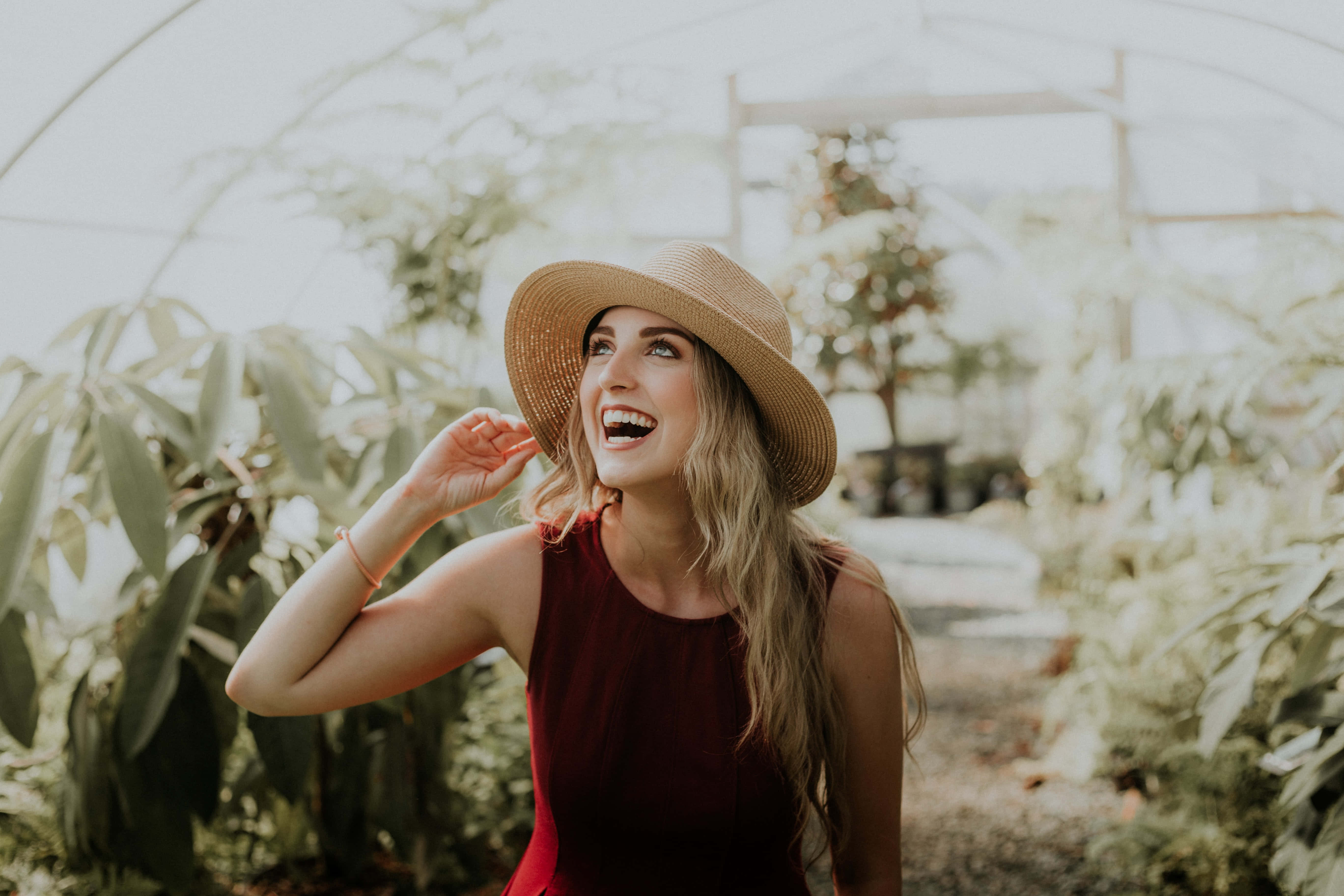 Mujer Soltera, straw hat, sunlit greenhouse, 5K Desktop Wallpaper