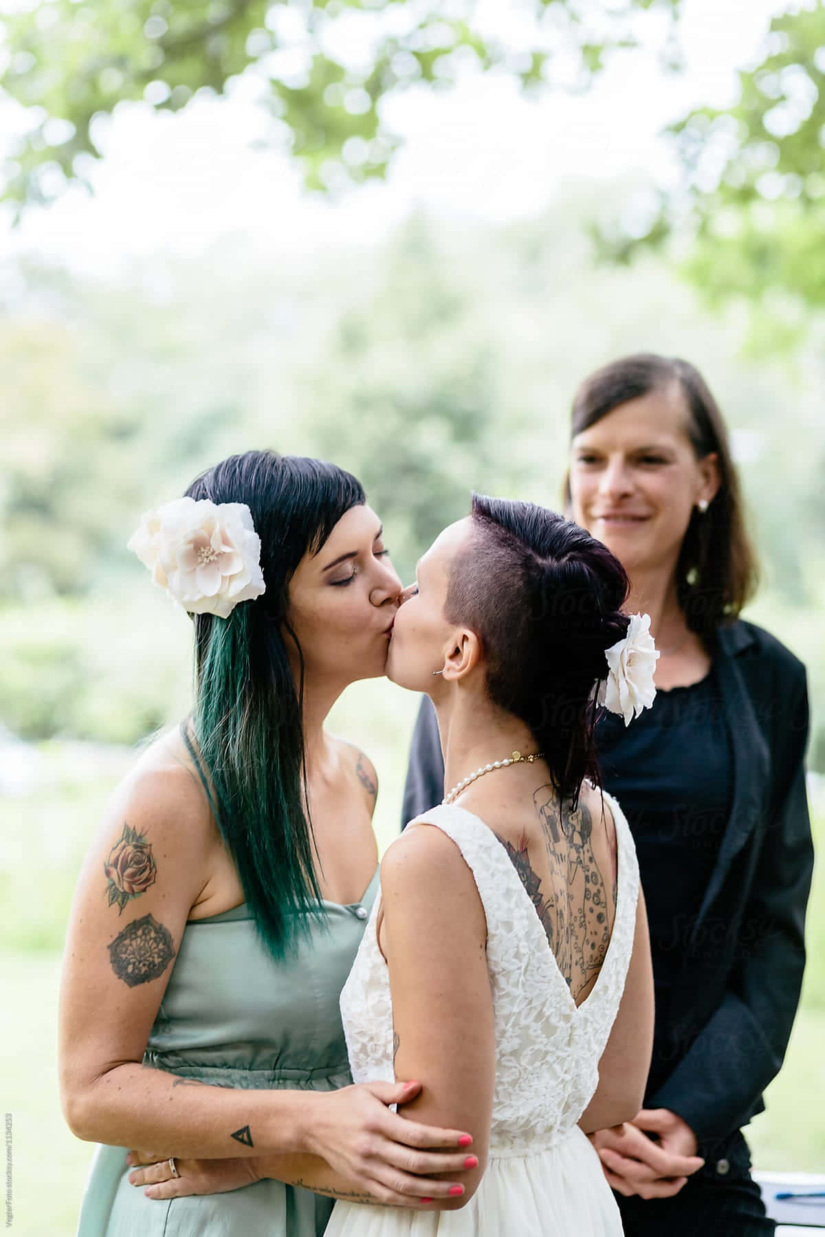 wedding, mujeres lesbianas, tattooed brides, HD Phone Wallpaper