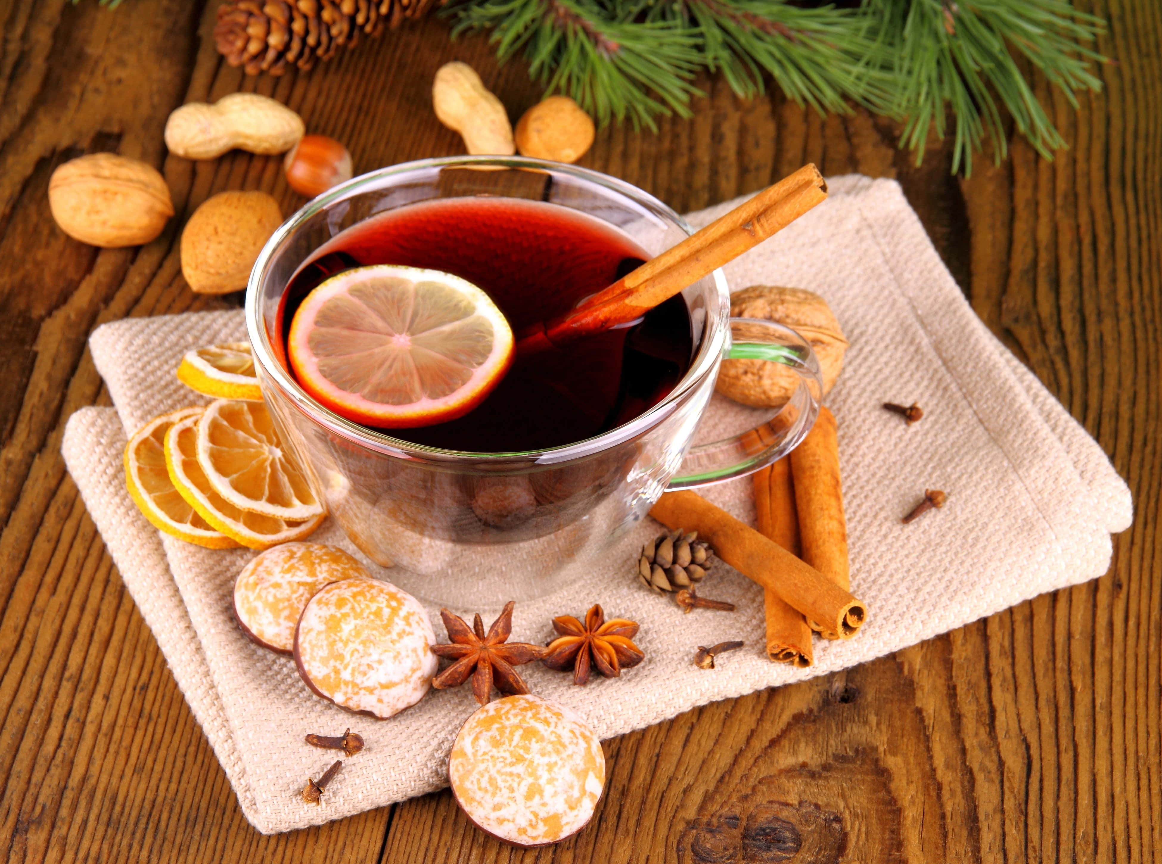 mulled wine, steaming glass, lemon, 4K Desktop Wallpaper