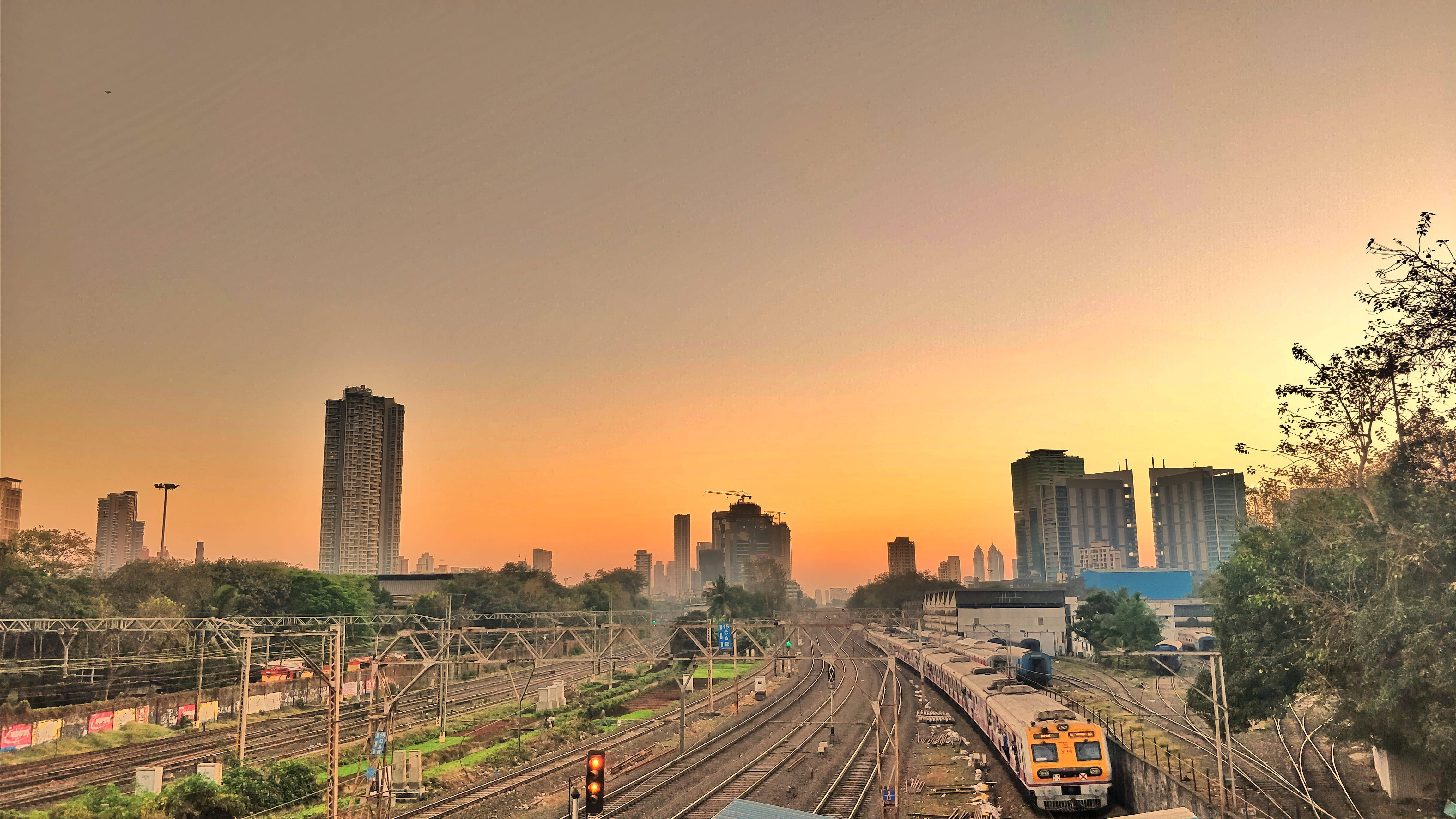 Mumbai, yellow train, urban rail yard, 4K Desktop Wallpaper