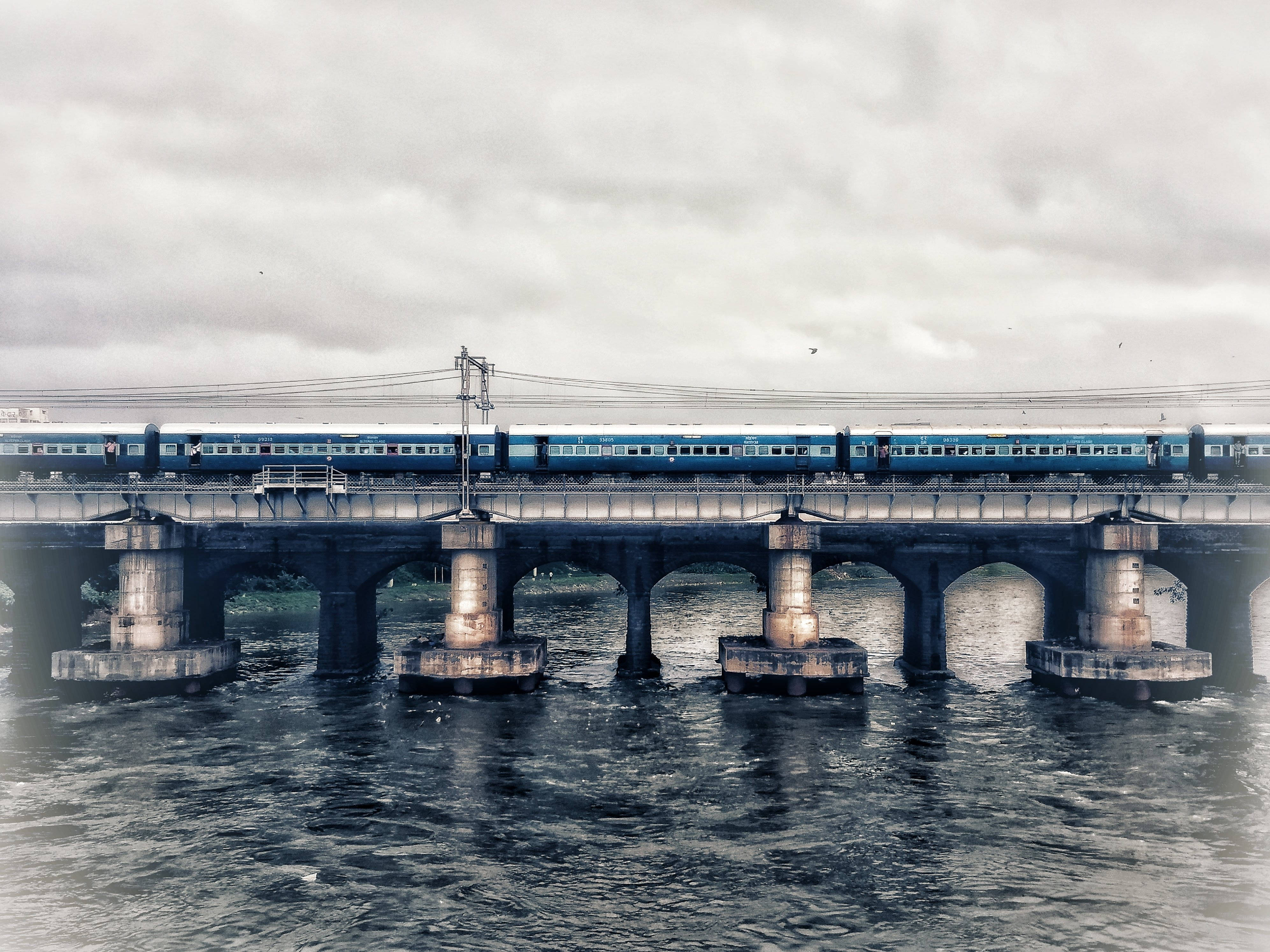 Mumbai, city train, blue, 4K Desktop Wallpaper