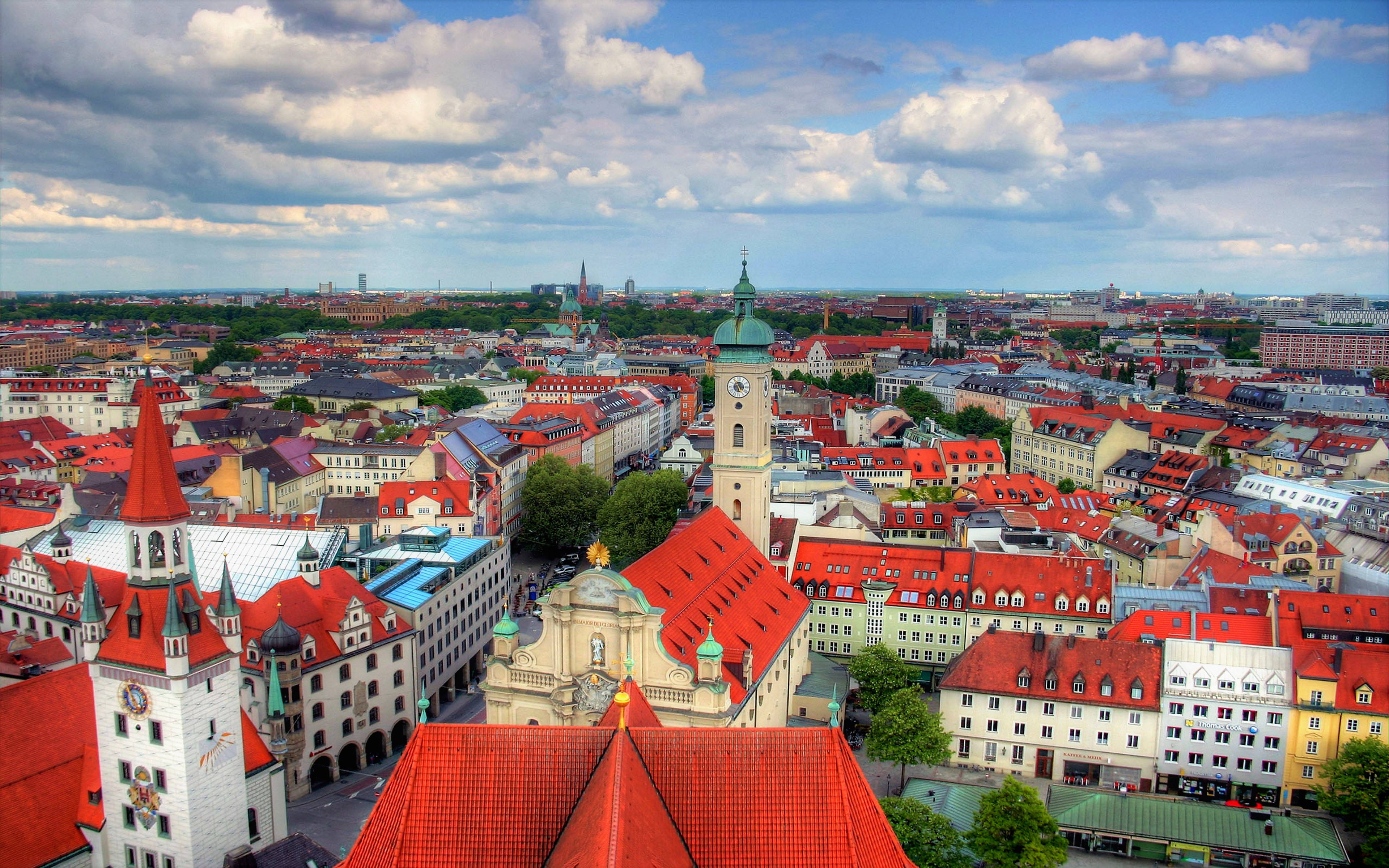 Munich, historic European city, red tiled roofs, 4K Desktop Wallpaper