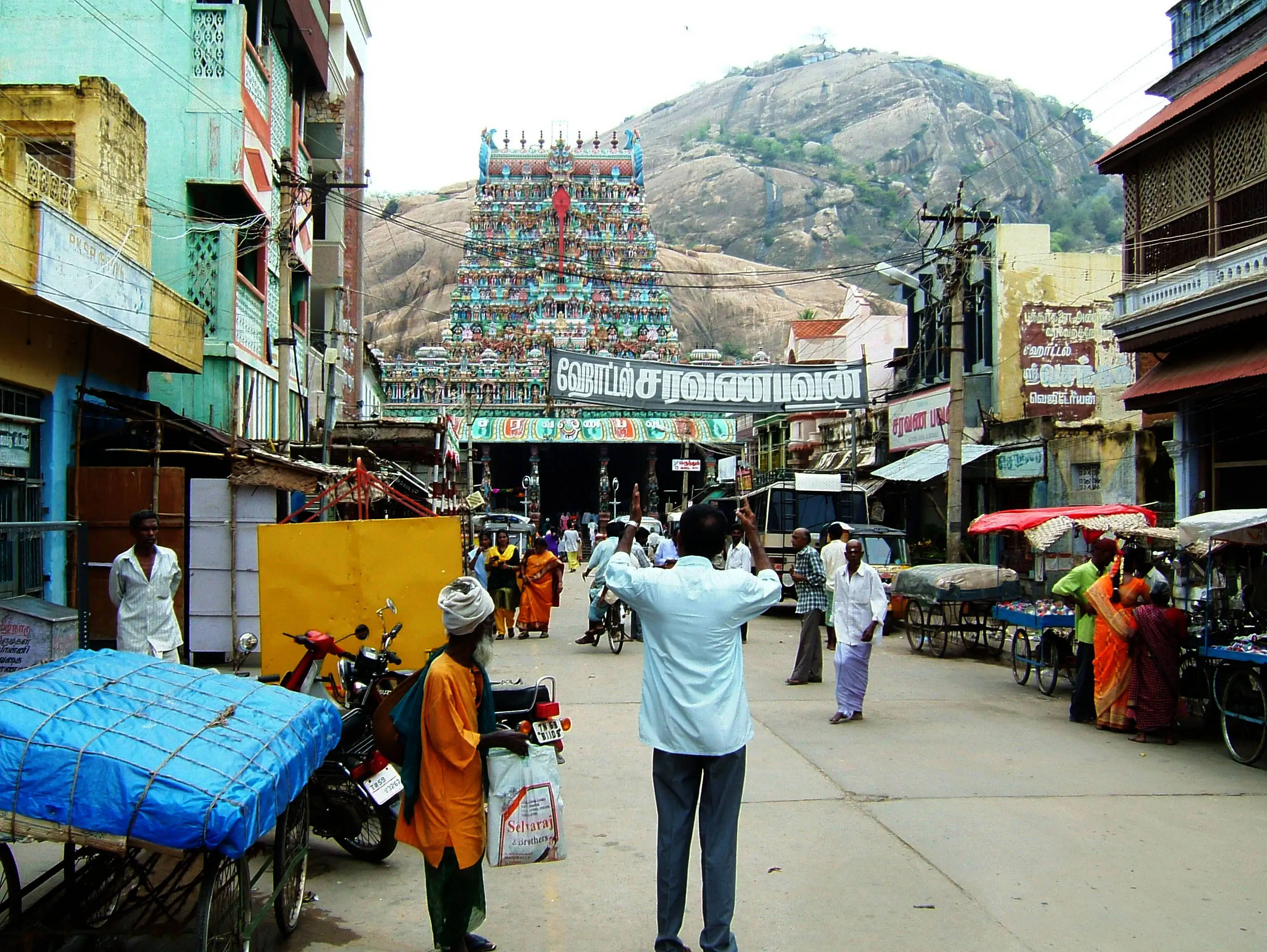 Murugan Temple, Indian Street, colorful temple gateway, 2K Desktop Wallpaper