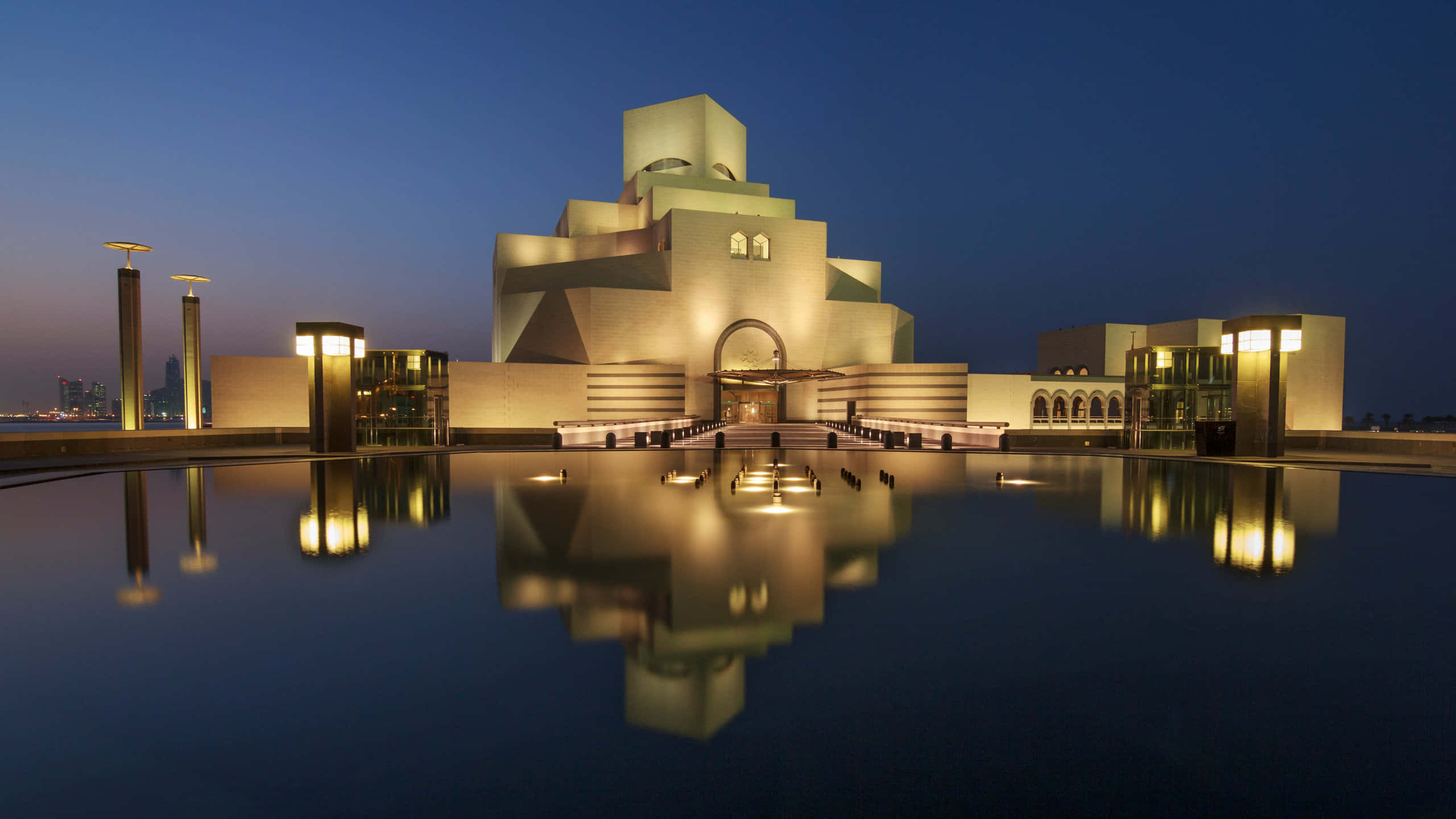 Museum Of Islamic Art, twilight, geometric stone architecture, 2K Desktop Wallpaper
