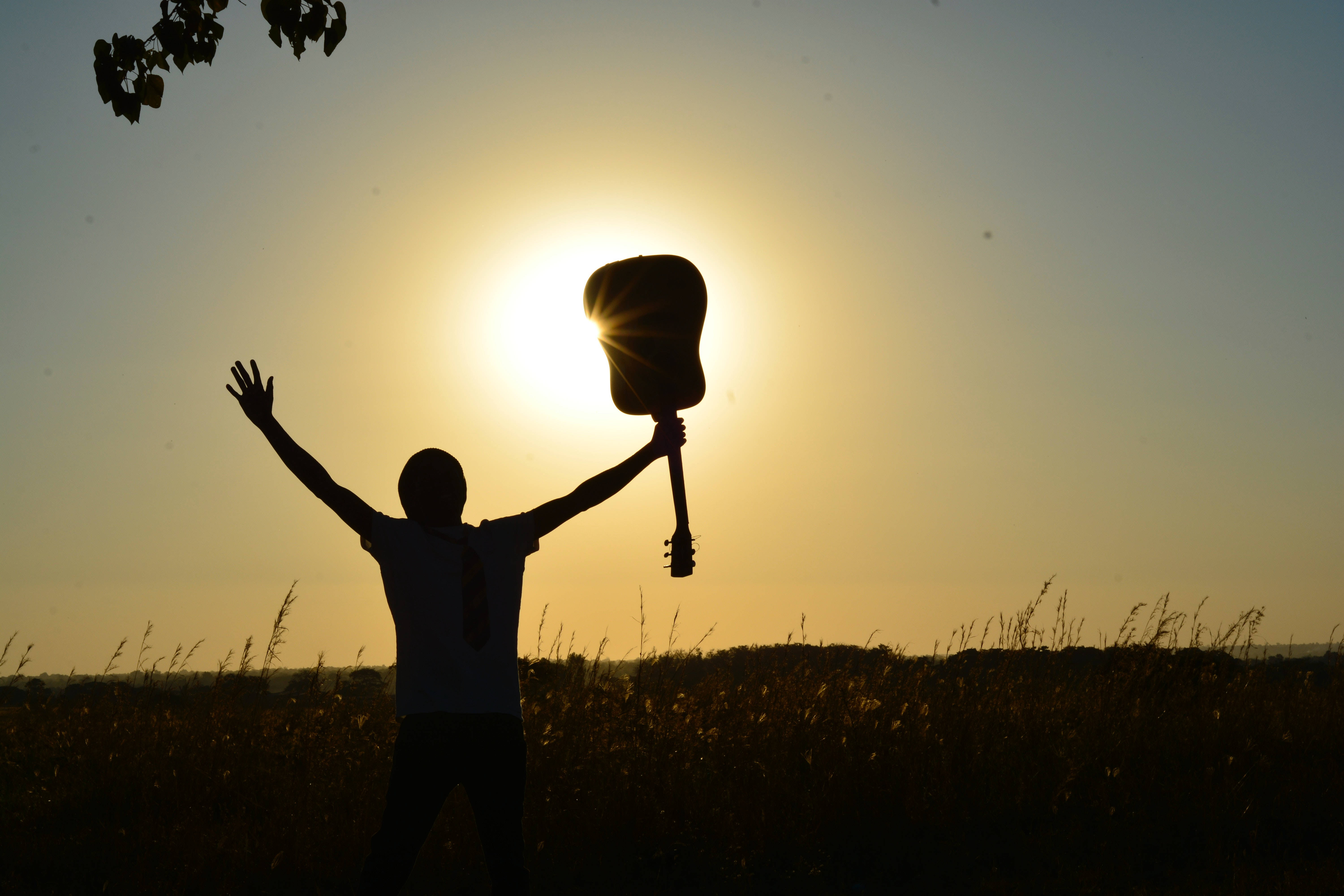 Silhouette Music 4K, guitar, radiant sunset, 5K Desktop Wallpaper