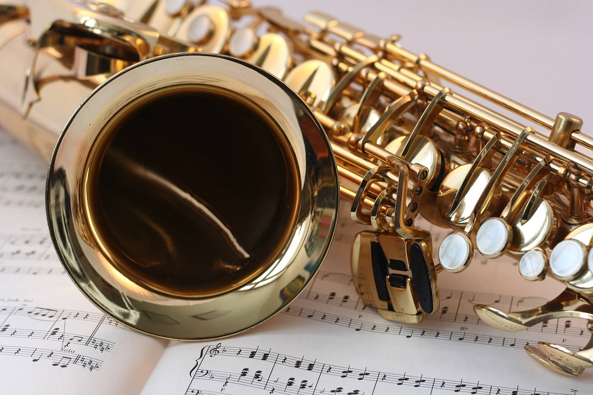 saxophone, sheet music, golden, Full HD Desktop Wallpaper