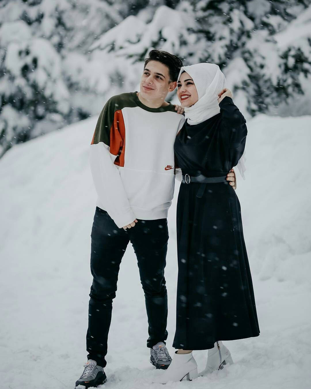 Muslim Couple, winter, snowy forest, HD Phone Wallpaper