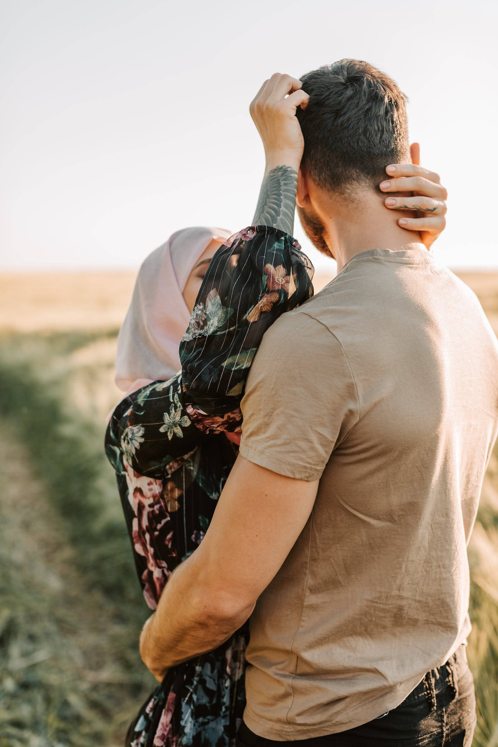 Muslim Couple, field, sunlit, Full HD Phone Wallpaper