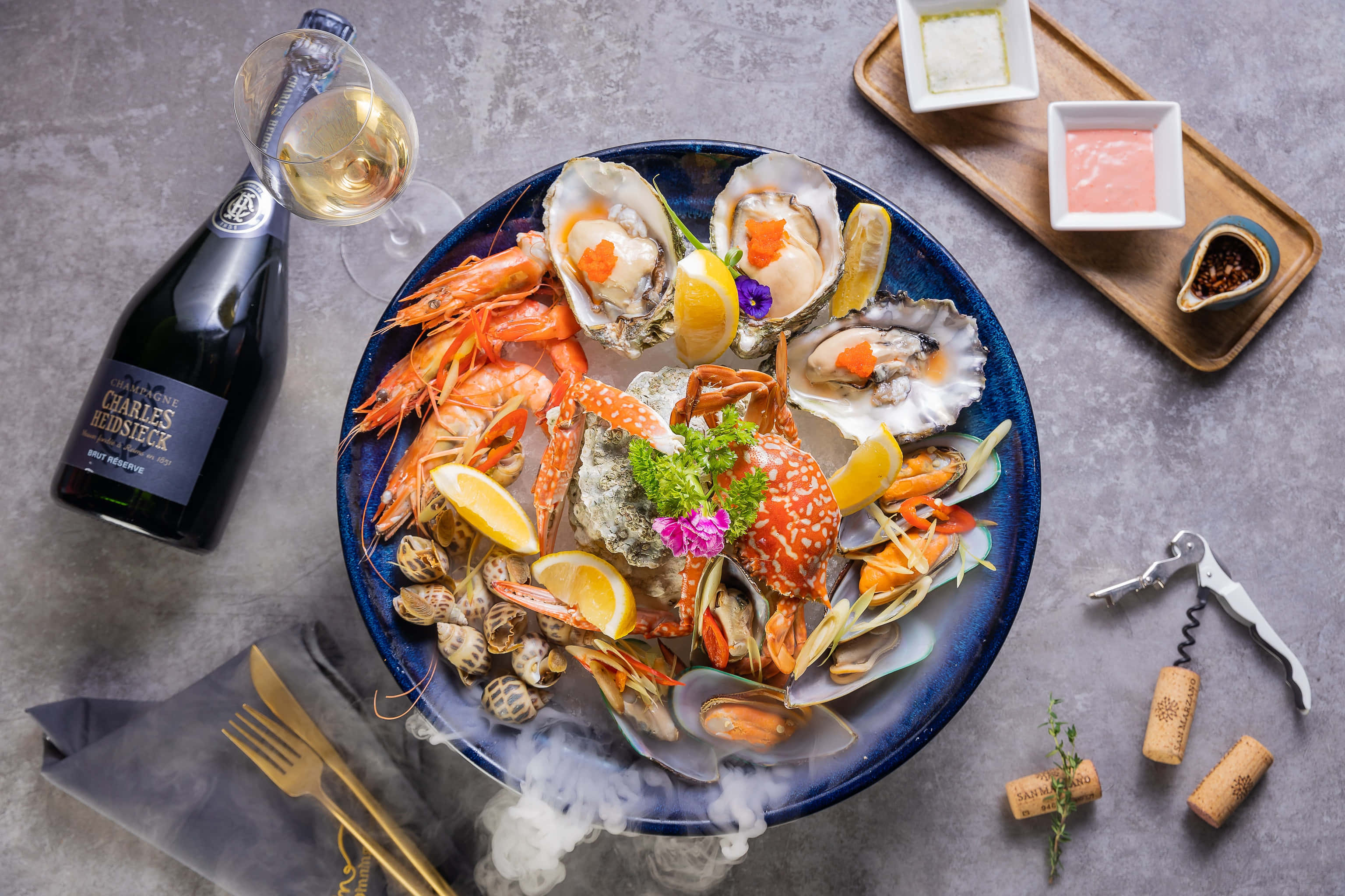 seafood platter, oysters, shrimp, 2K Desktop Wallpaper