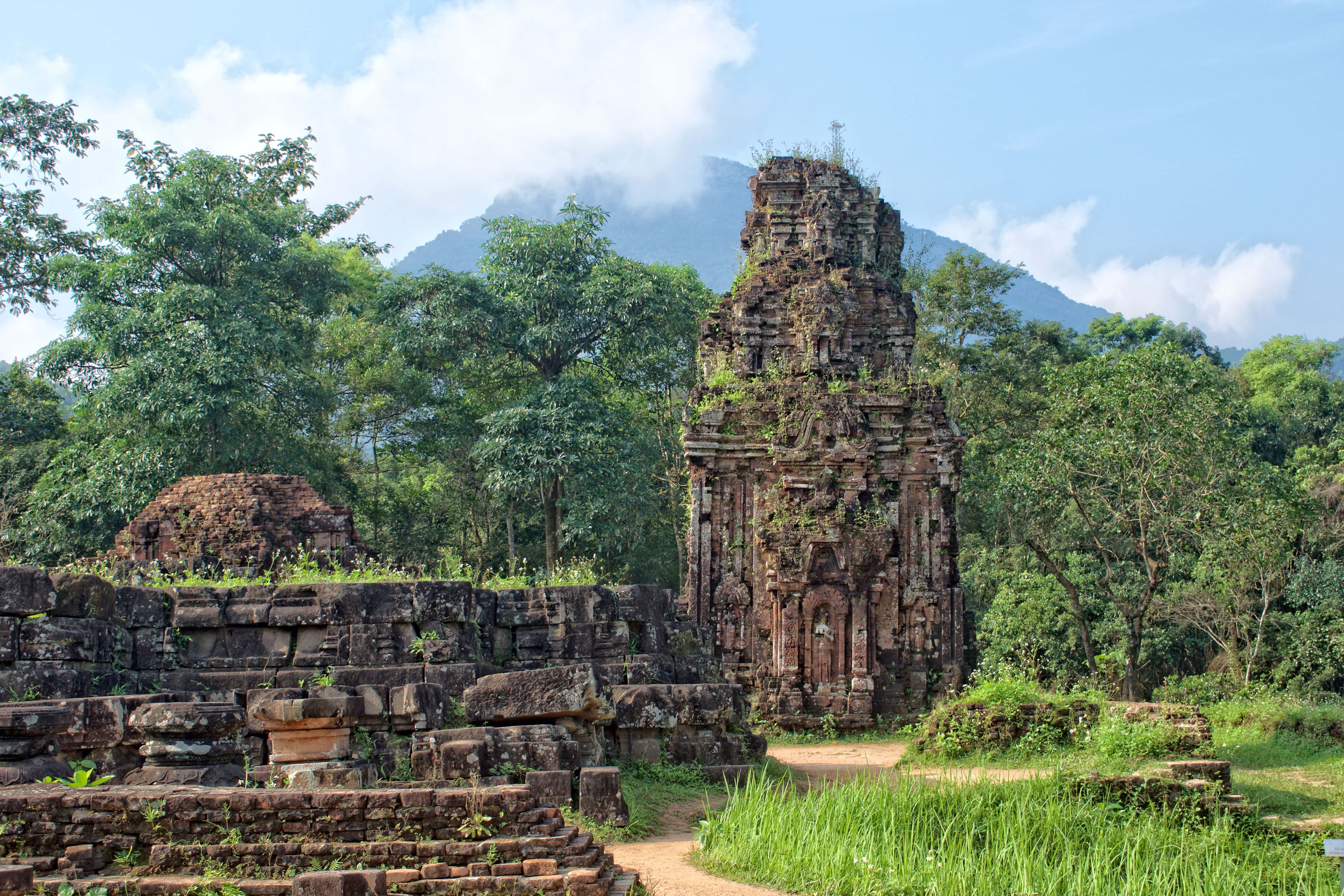 My Son Sanctuary, ancient architecture, stone temple ruins, 5K Desktop Wallpaper