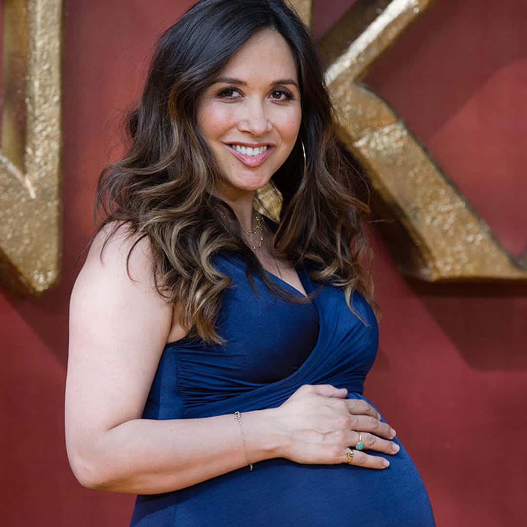 Myleene Klass, blue dress, red and gold backdrop, SD Desktop Wallpaper