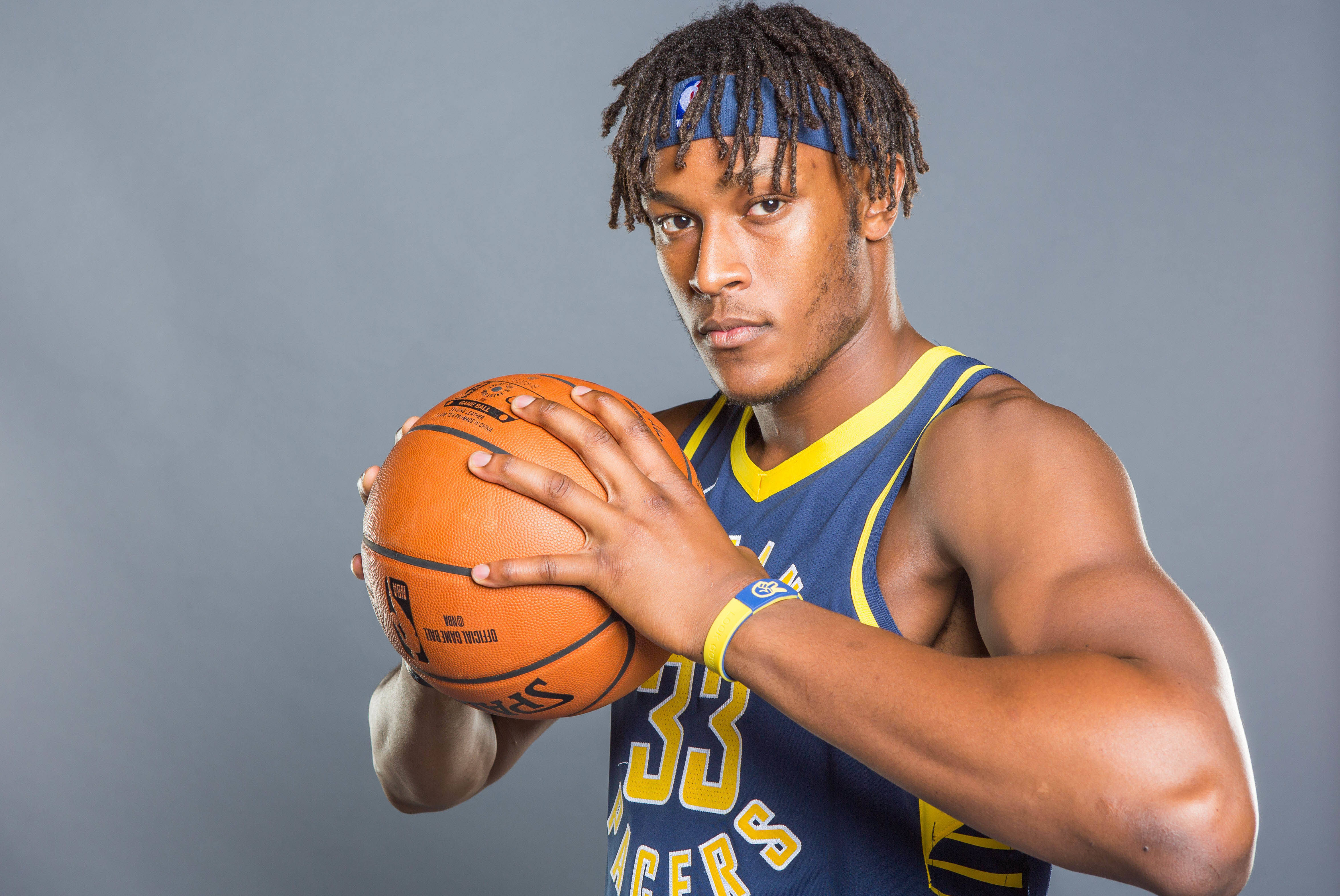 Myles Turner, blue and yellow jersey, orange ball, 4K Desktop Wallpaper