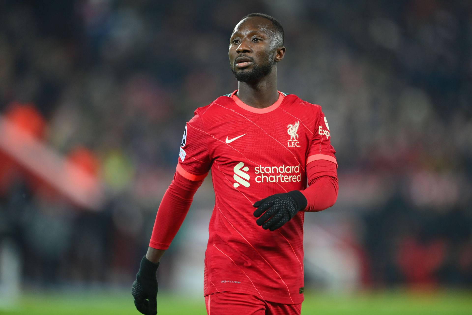 Naby Keita, red Liverpool kit, green pitch, Full HD Desktop Wallpaper