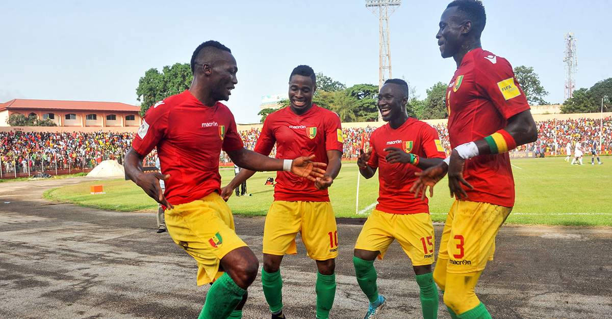 Naby Keita, tricolored uniform, red and yellow uniforms, SD Desktop Wallpaper