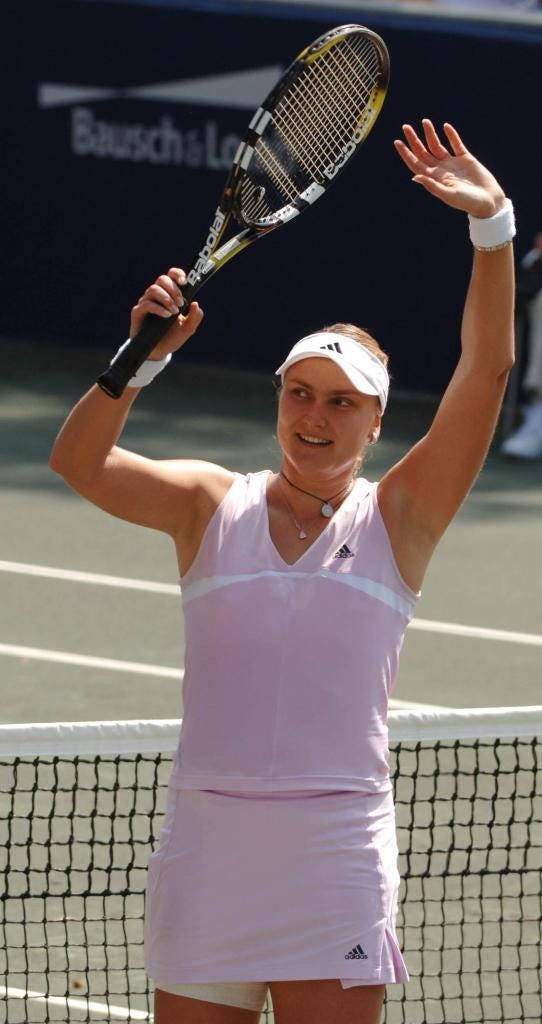 Nadia Petrova, pink outfit, racket, SD Phone Wallpaper