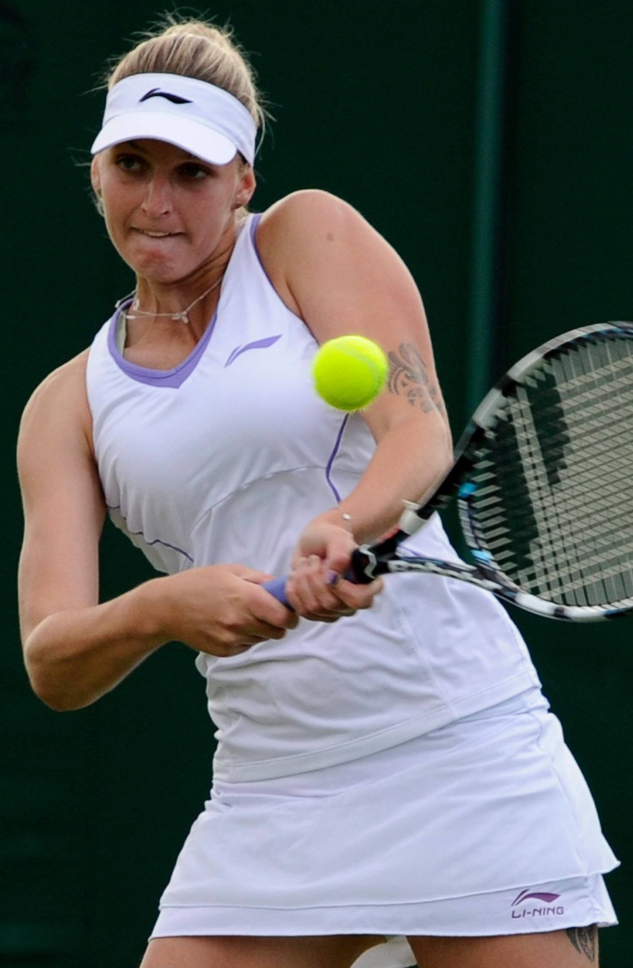 Nadia Petrova, double-handed stroke, white gear, Full HD Phone Wallpaper
