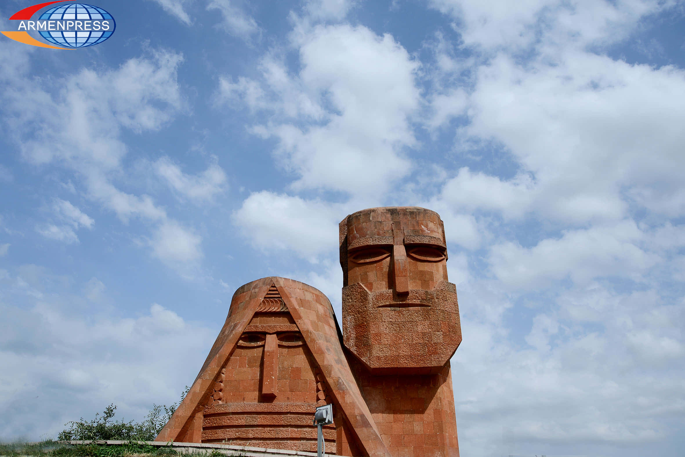 Nagorno-Karabakh, twilight, terracotta-colored stone heads, Full HD Desktop Wallpaper