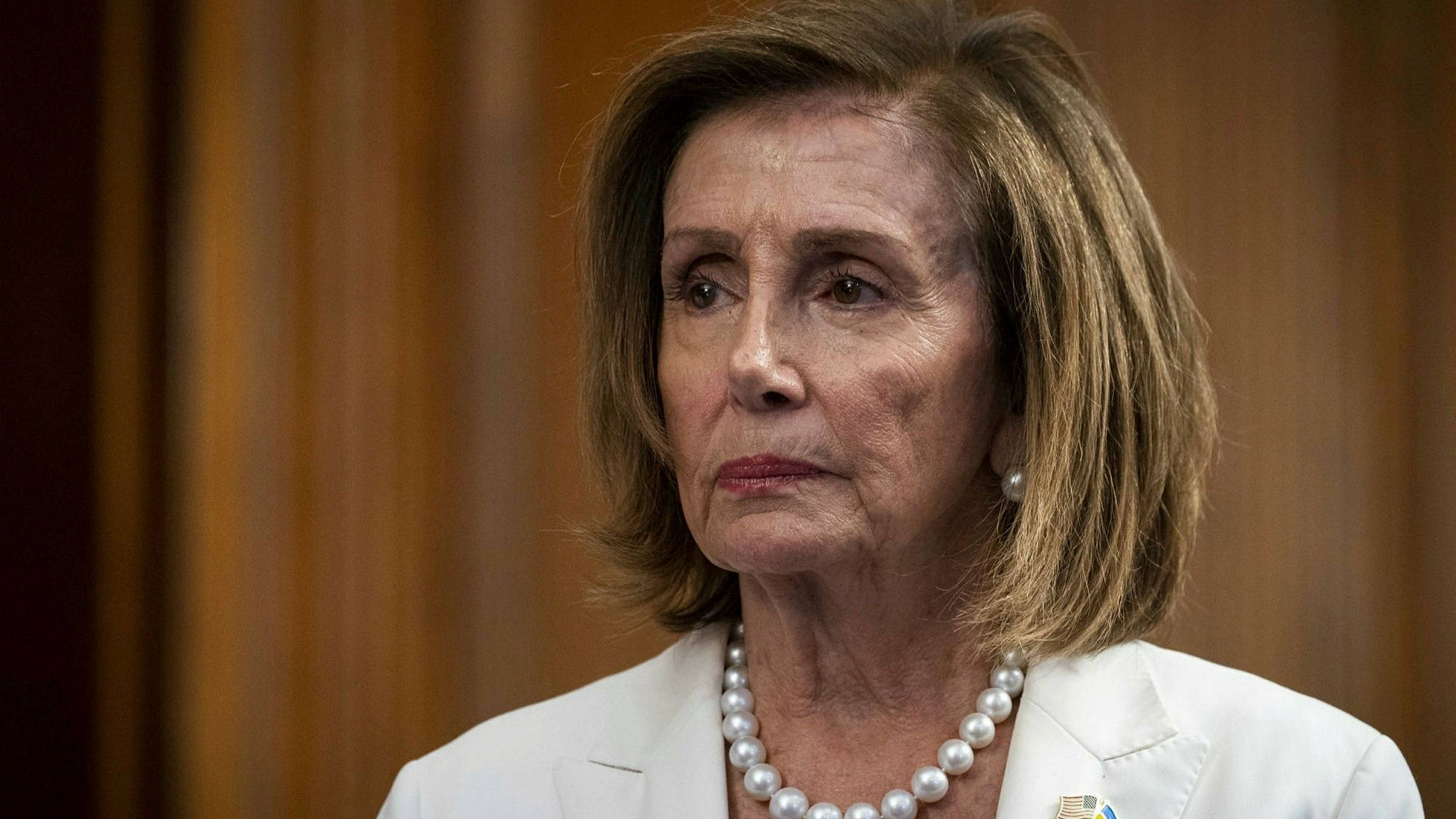 Nancy Pelosi, short brown hair, white blazer, Full HD Desktop Wallpaper