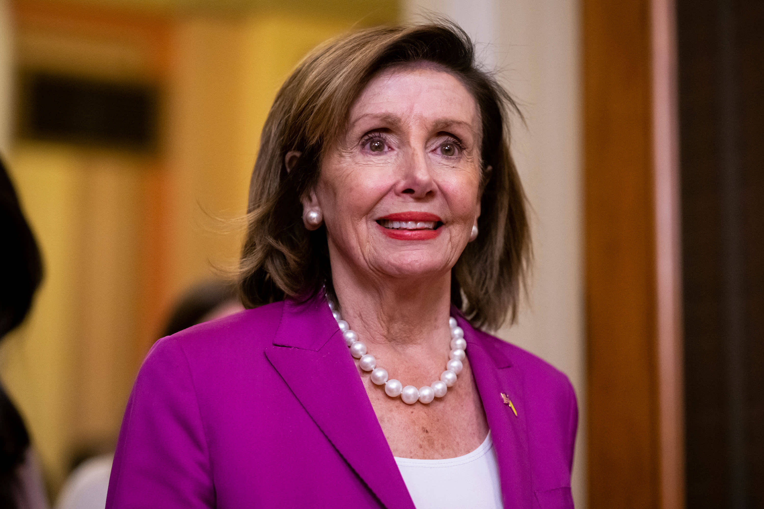 Nancy Pelosi, pearl necklace, vibrant purple blazer, 2K Desktop Wallpaper