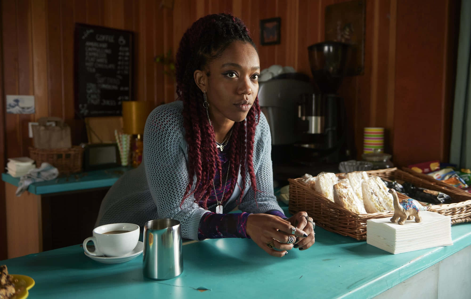 Naomi Ackie, cafe, turquoise counter, Full HD Desktop Wallpaper