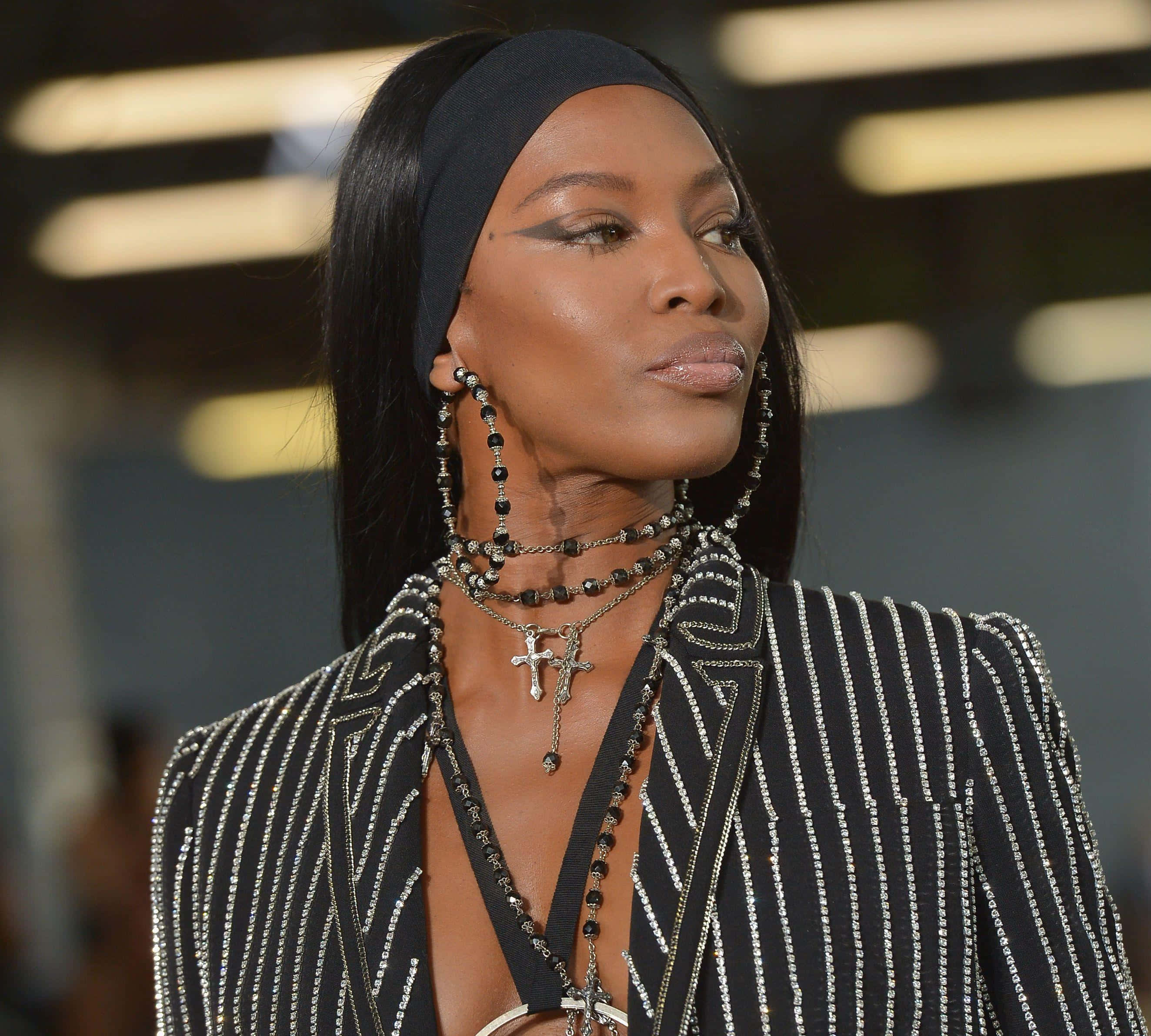 Naomi Campbell, bejeweled black and white striped blazer, layered necklaces, 2K Desktop Wallpaper