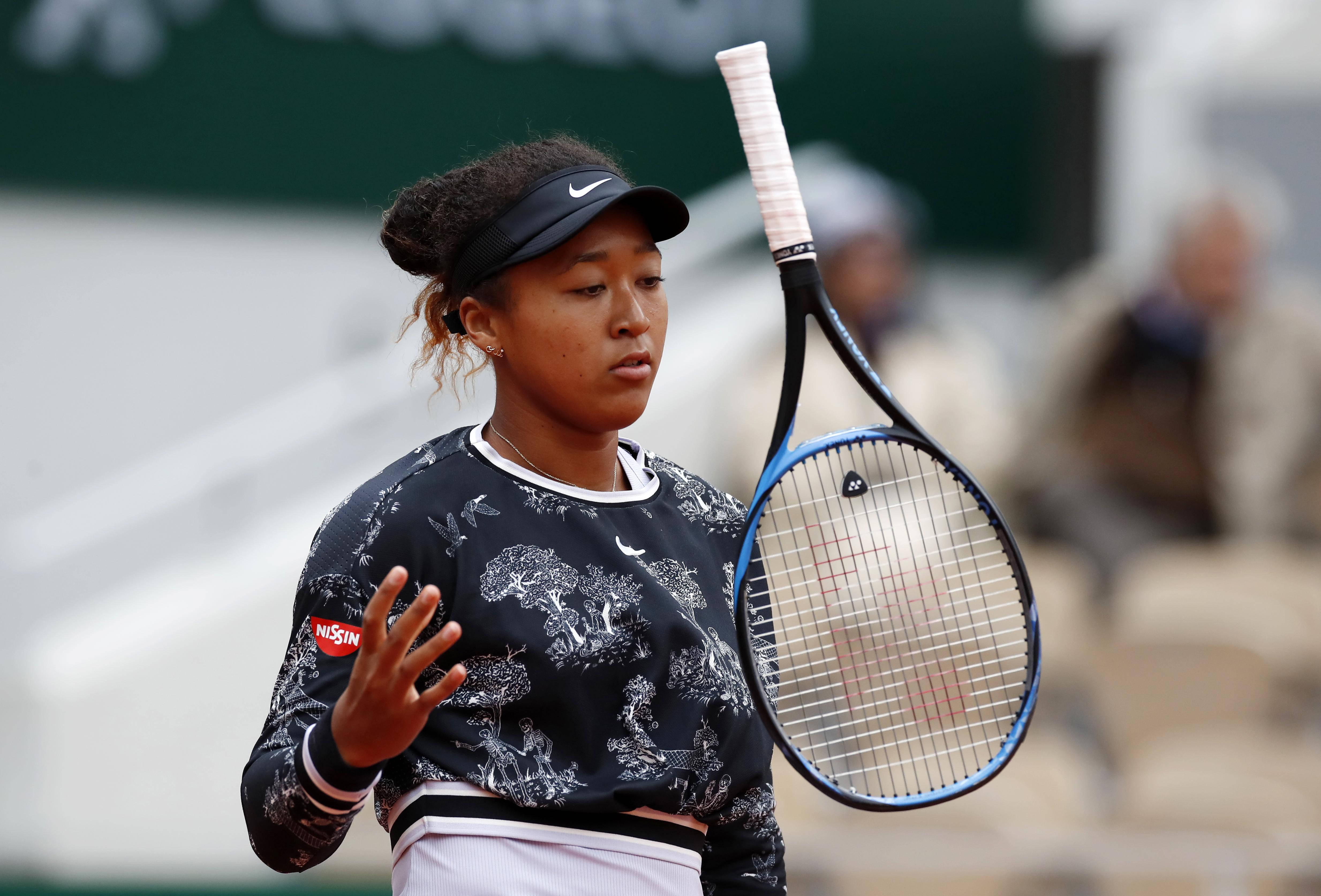 Naomi Osaka, racket toss, clay court, 4K Desktop Wallpaper
