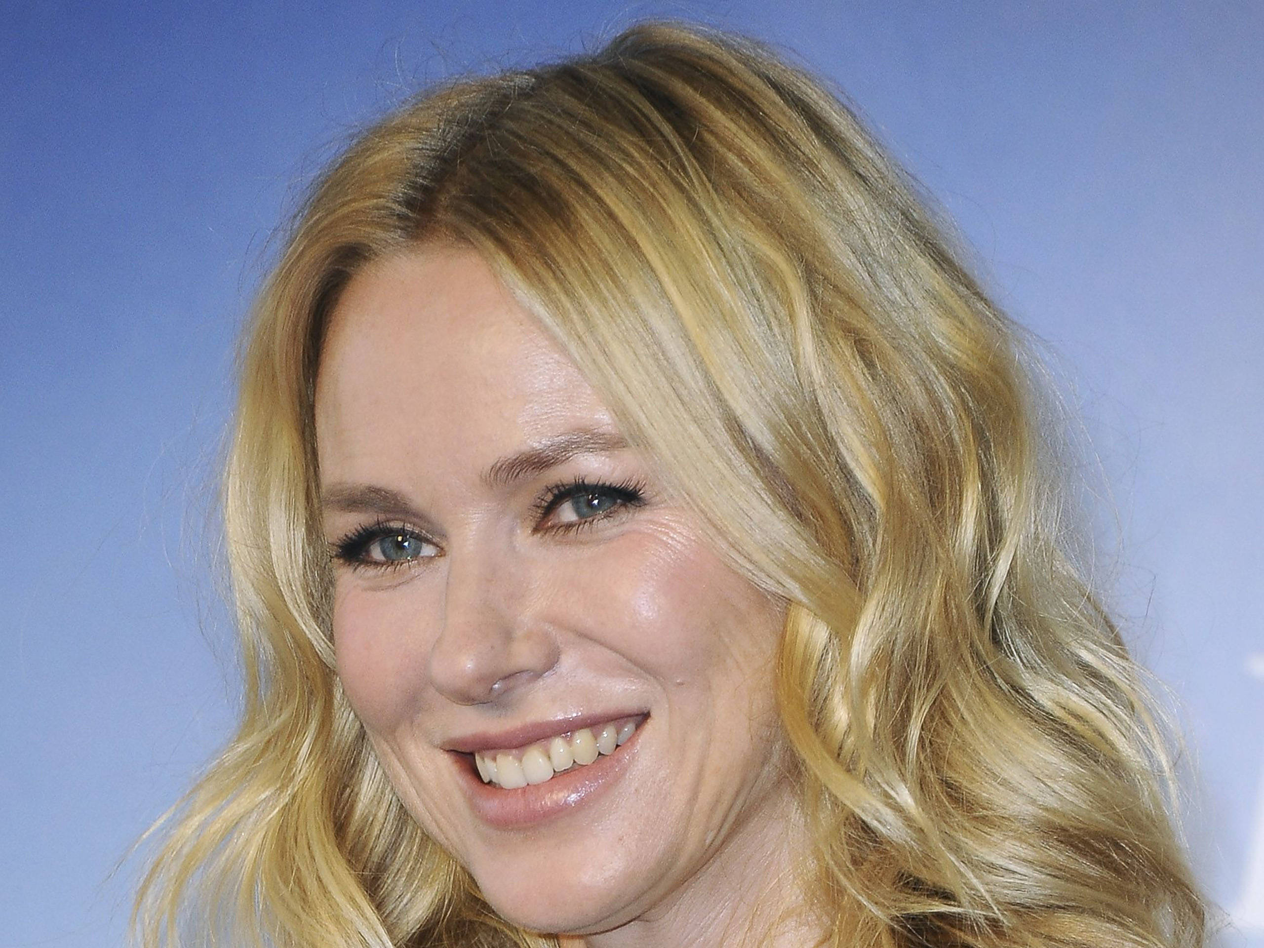 Naomi Watts, British actress, smile, 2K Desktop Wallpaper