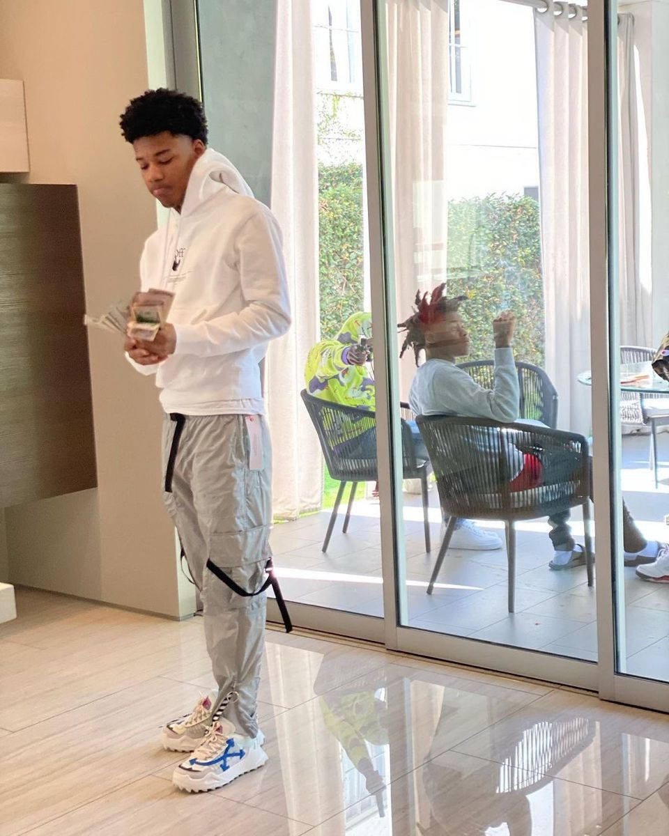 Nardo Wick, white hoodie, grey cargo pants, SD Phone Wallpaper