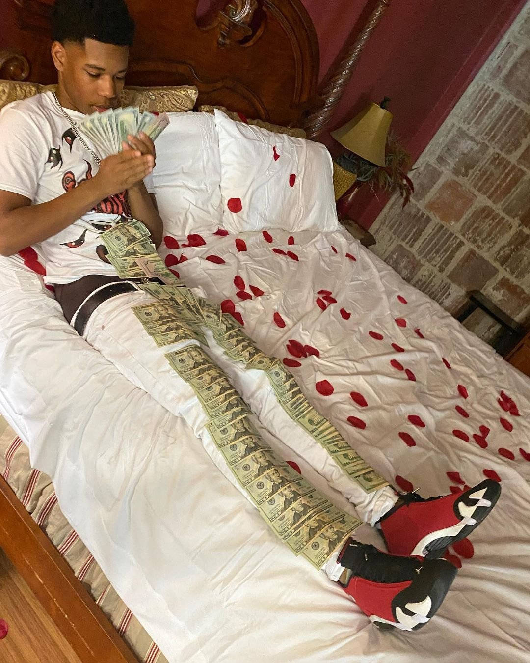 Nardo Wick, bed, rose petals, HD Phone Wallpaper