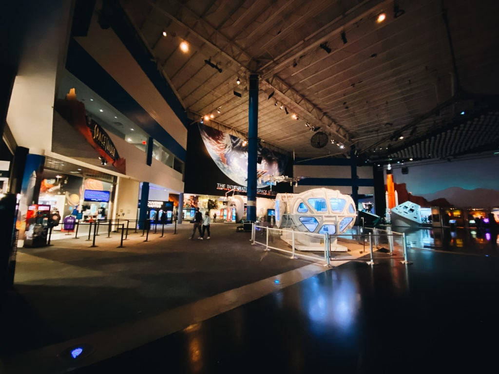 NASA Houston, futuristic spaceship exhibit, large planet mural, SD Desktop Wallpaper