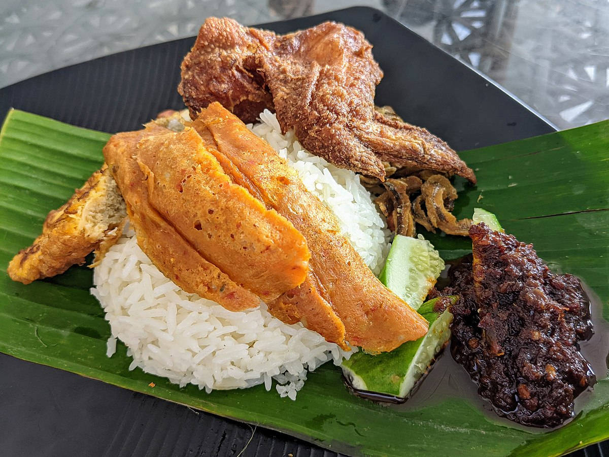 nasi lemak, banana leaf, fried chicken, SD Desktop Wallpaper