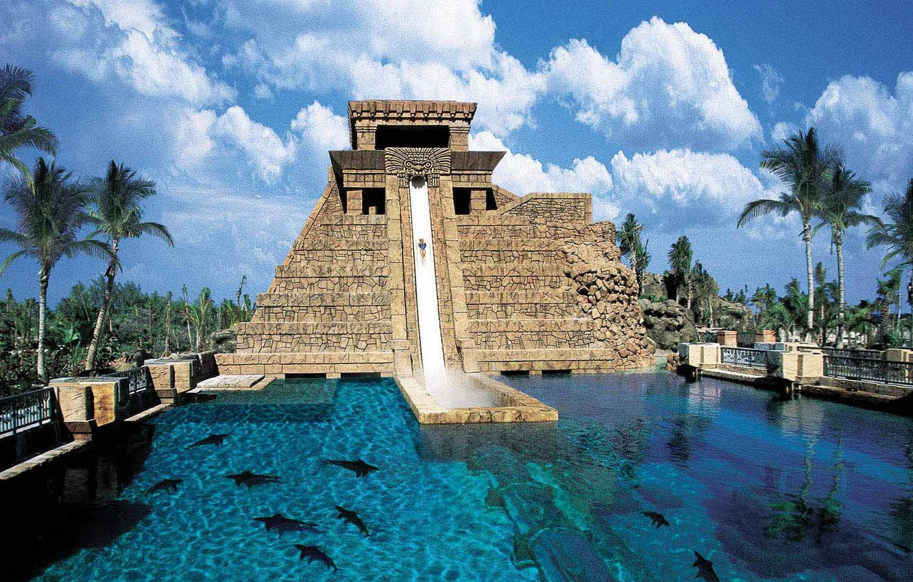 Nassau Bahamas, Mayan-inspired pyramid slide, stone pyramid, HD Desktop Wallpaper