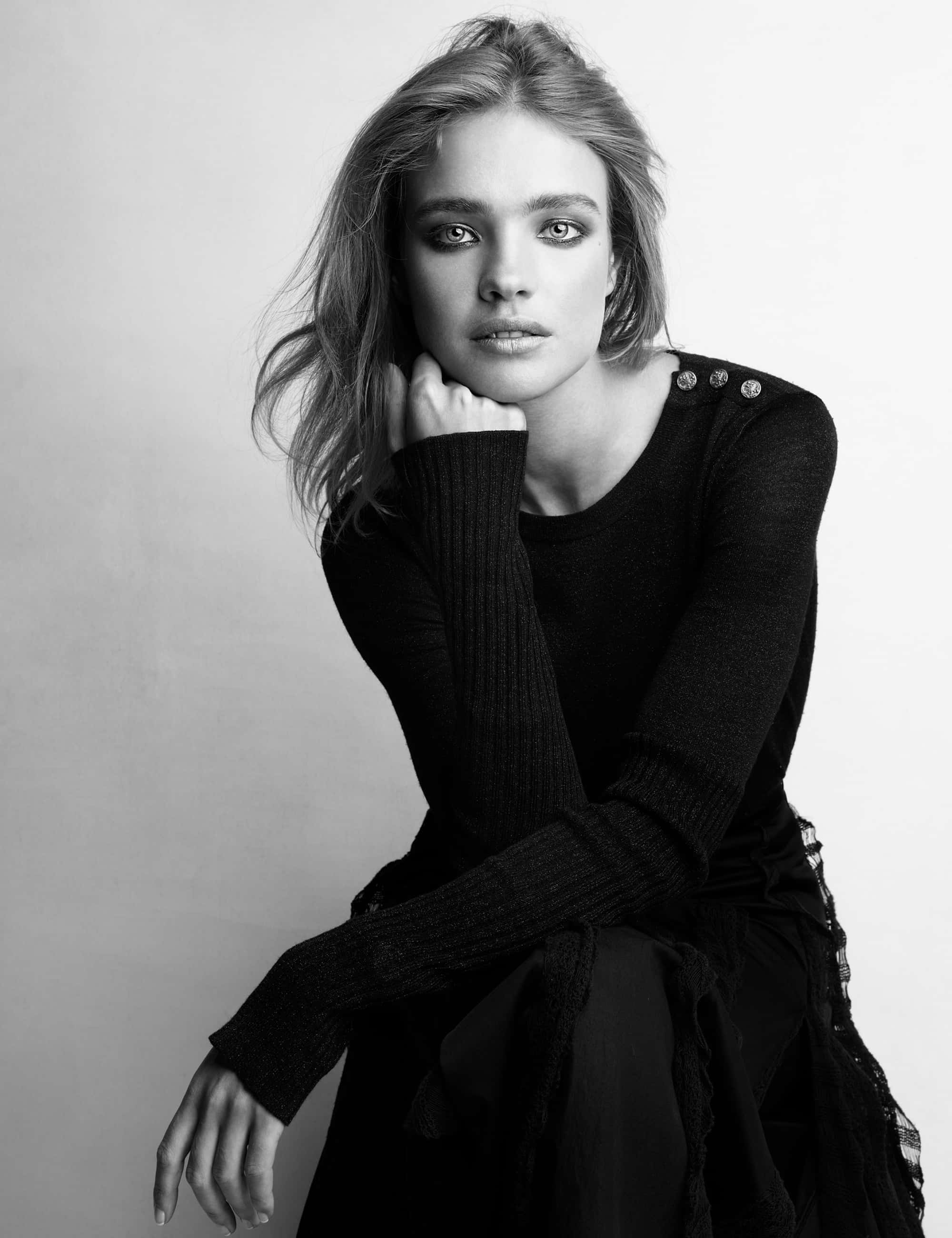Natalia Vodianova, black and white portrait, tousled hair, 2K Phone Wallpaper
