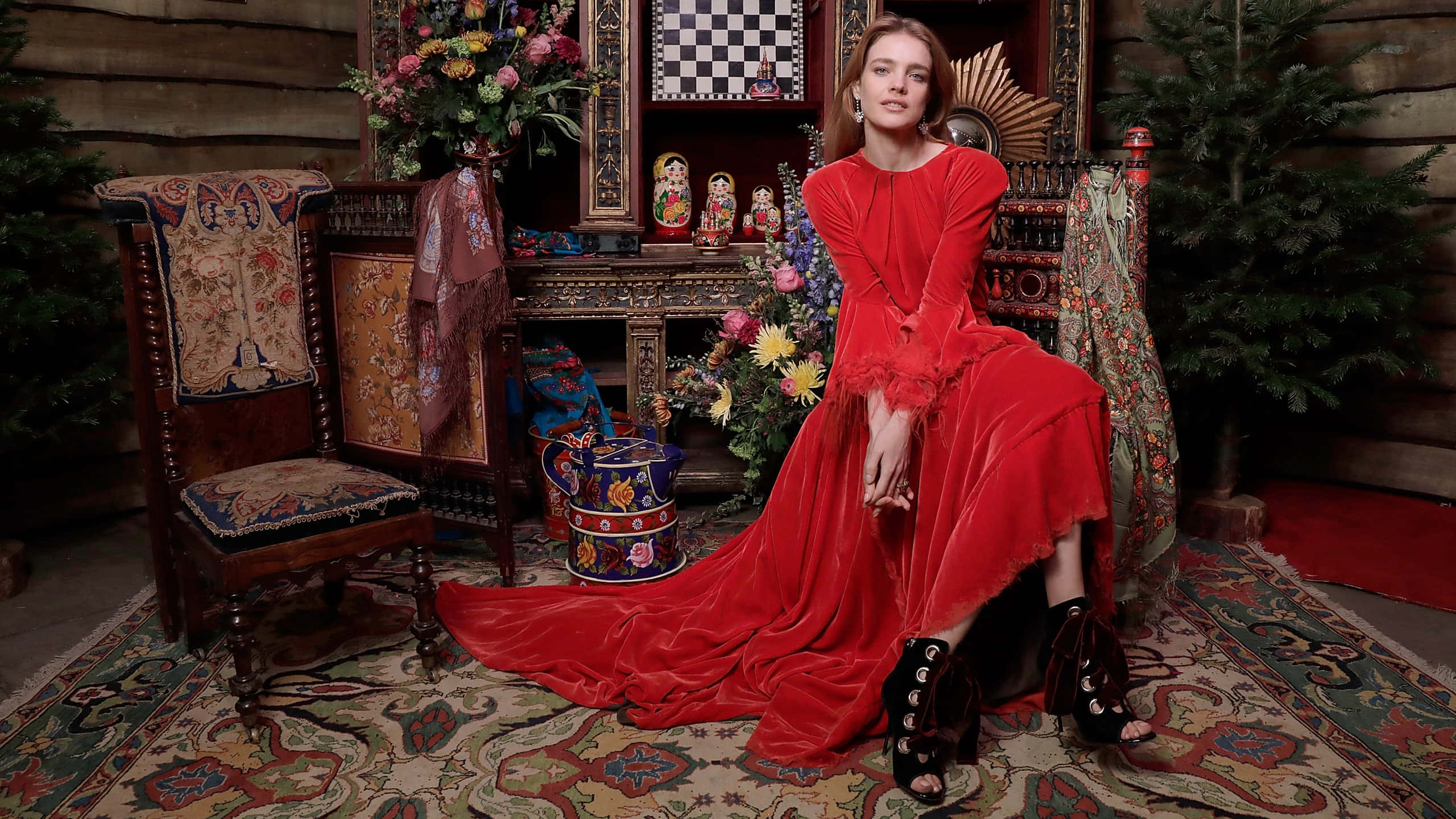 Natalia Vodianova, red velvet gown, ornate chair, 2K Desktop Wallpaper