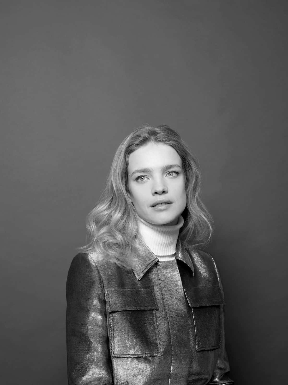 Natalia Vodianova, wavy hair, textured jacket, HD Phone Wallpaper